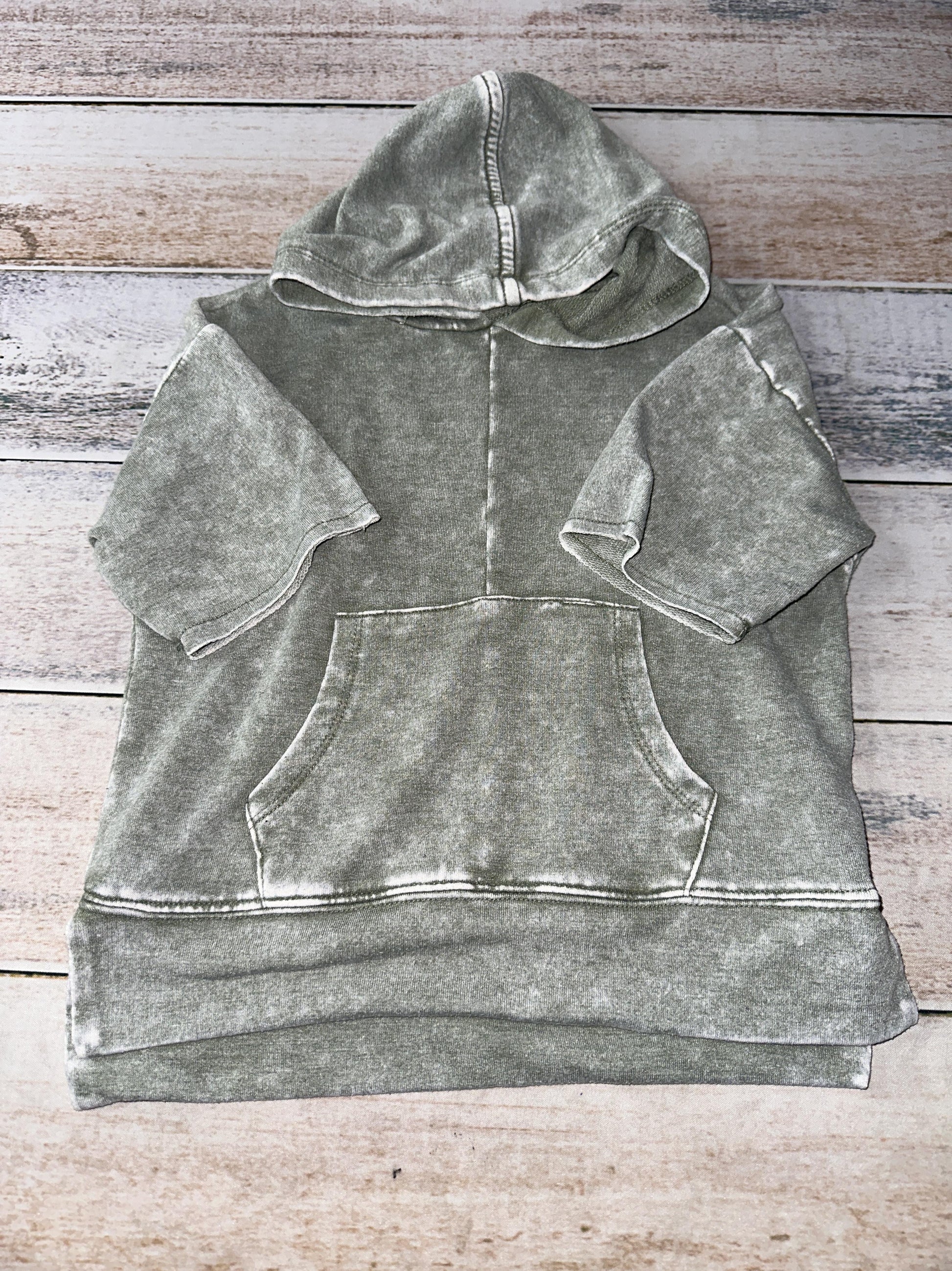 Afton street Boys Sage Shirt Size: 2T Sage