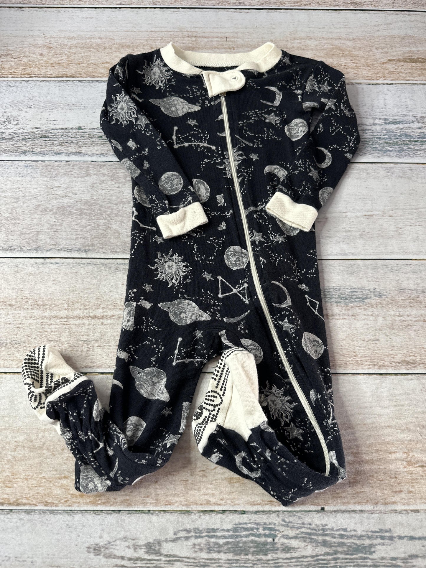 Burt's Bees Unisex Space Pajamas Size: 12 months Space