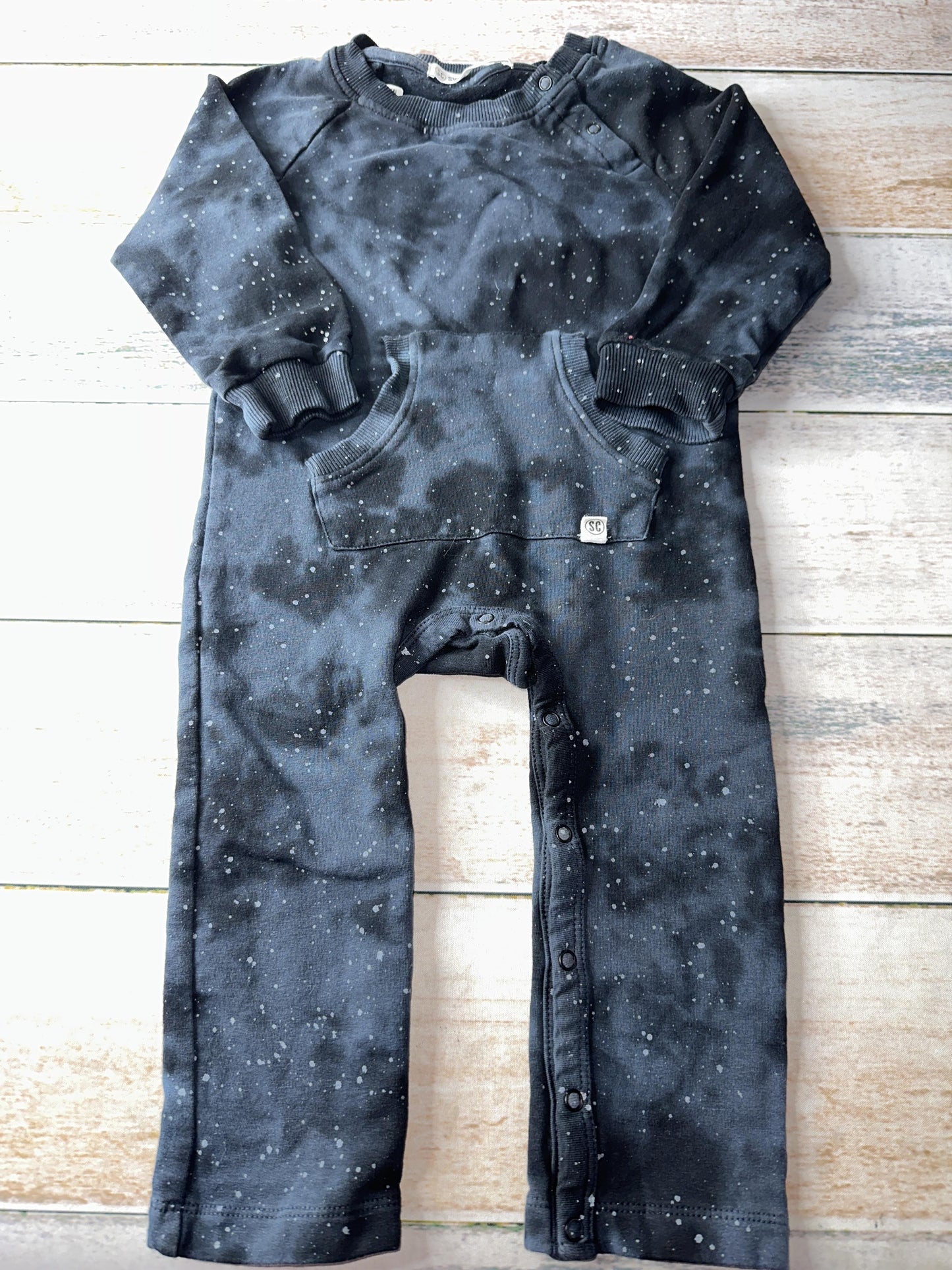 Sovereign Code Unisex Space Long Sleeve Outfit Size: 18 months Space