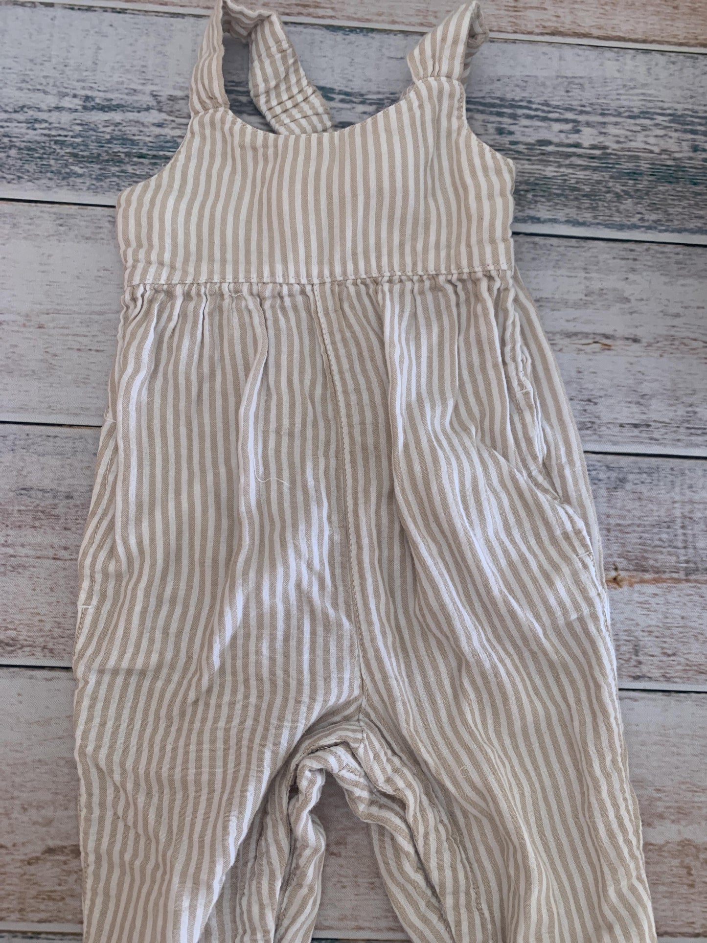 Girls Stripe | Tan | White Jumper Size: 18-24 months Stripe | Tan | White