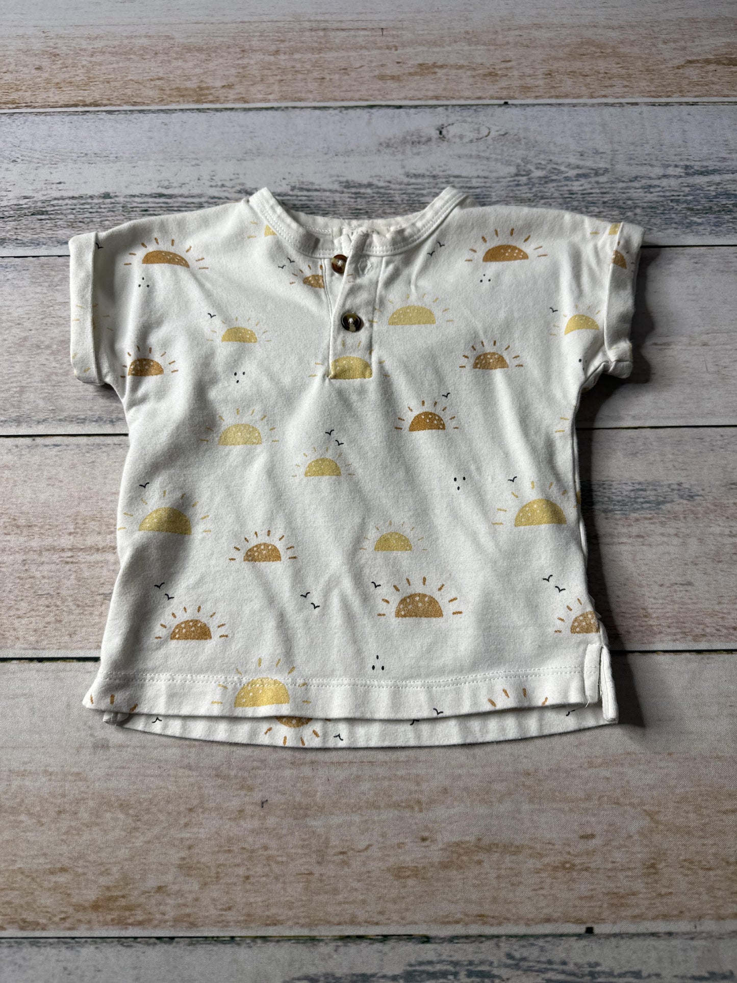 Firsts Unisex Sun | White Shirt Size: 9 months Sun | White