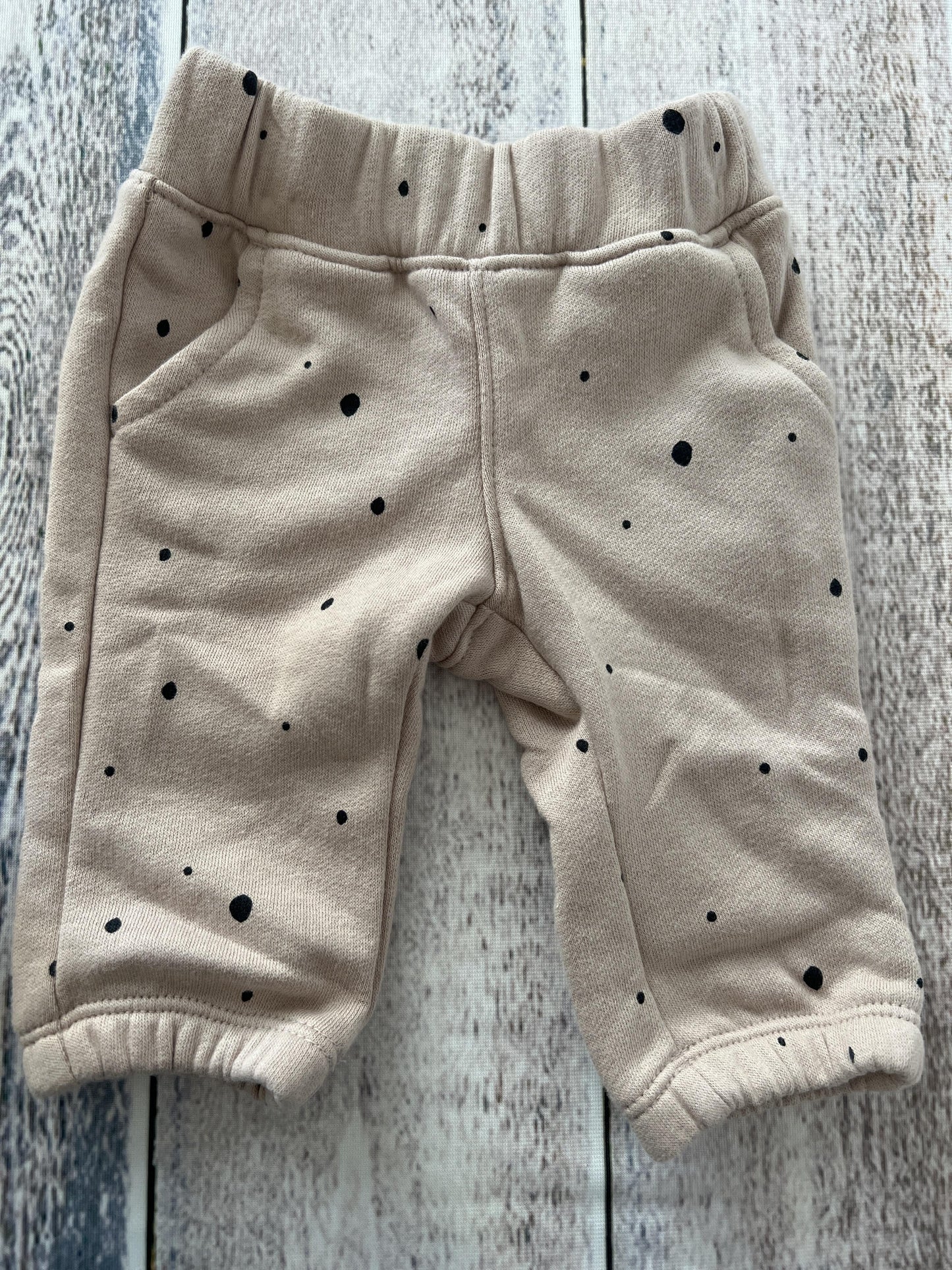 Cat & Jack Boys Tan | Black | polka dot Pants Size: Newborn Tan | Black | polka dot