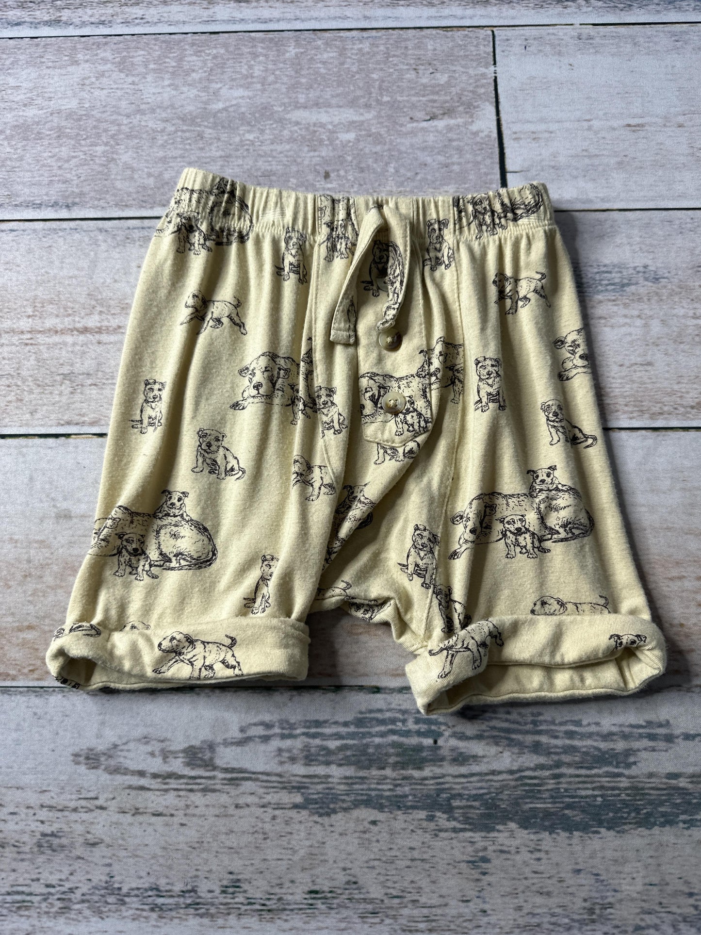 Unisex Tan Shorts Size: 2T Tan