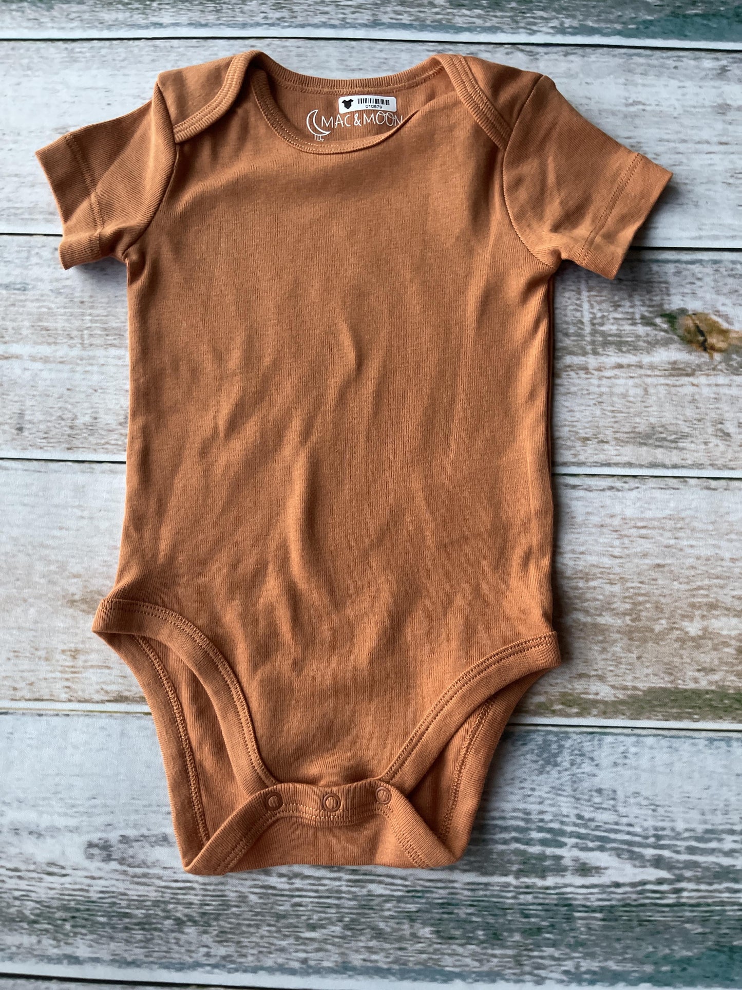 Mac & Moon Unisex Tan Onesie Size: 9 months Tan