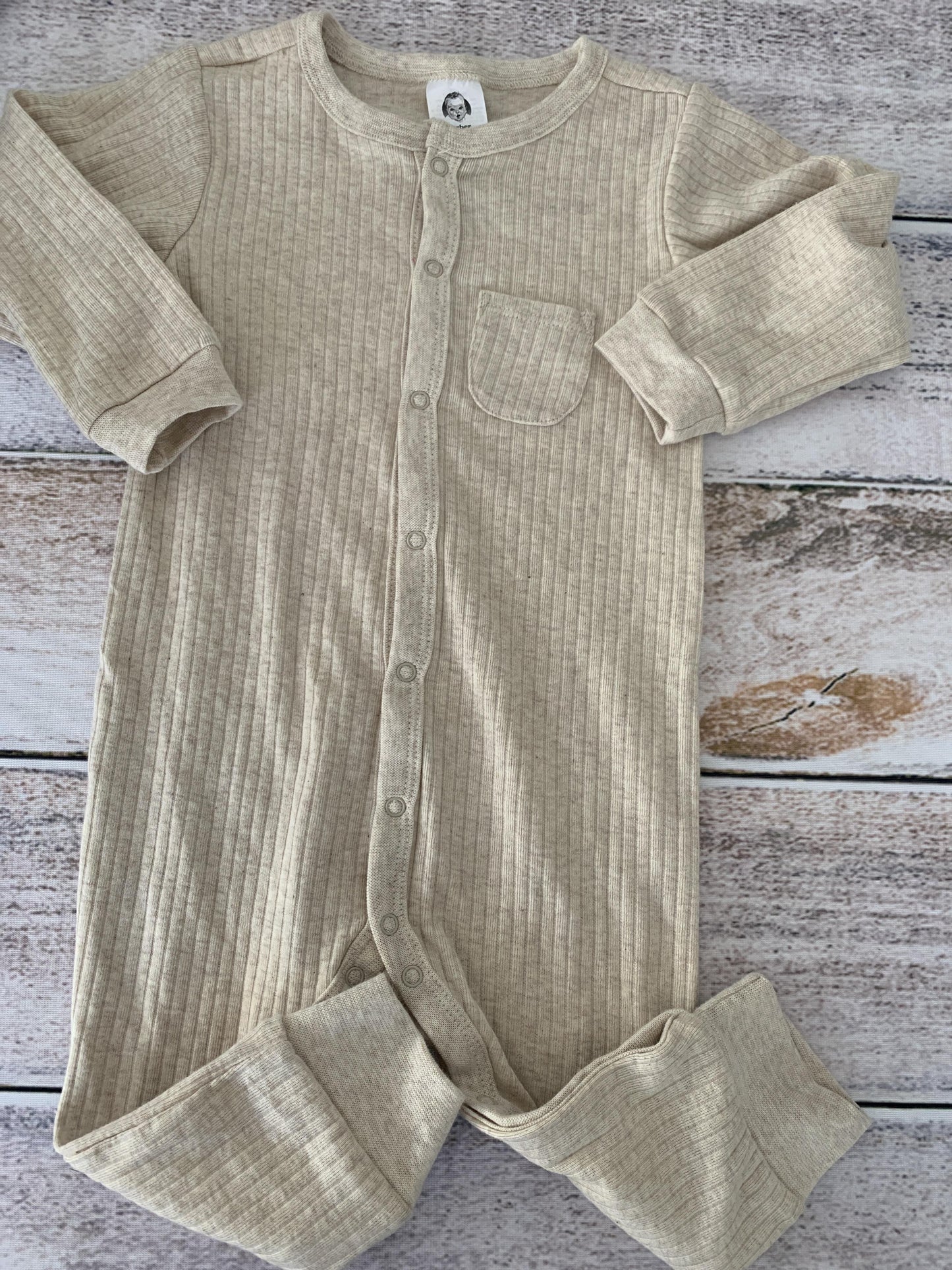Gerber organic Boys Tan Long Sleeve Outfit Size: 6-9 months Tan