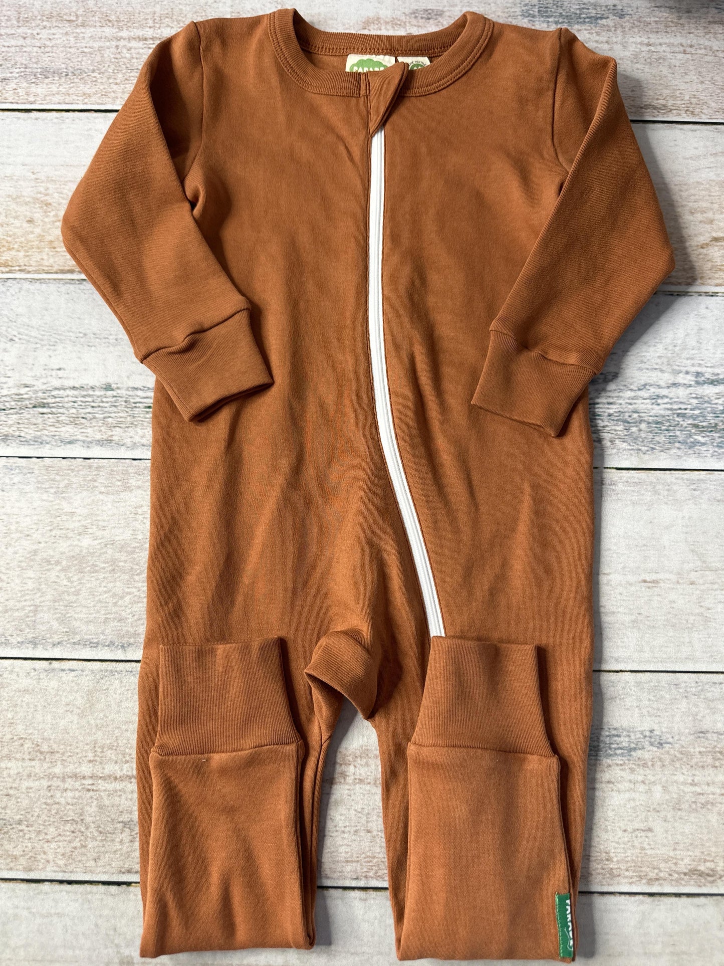 Parade Unisex Tan Long Sleeve Outfit Size: 18-24 months Tan