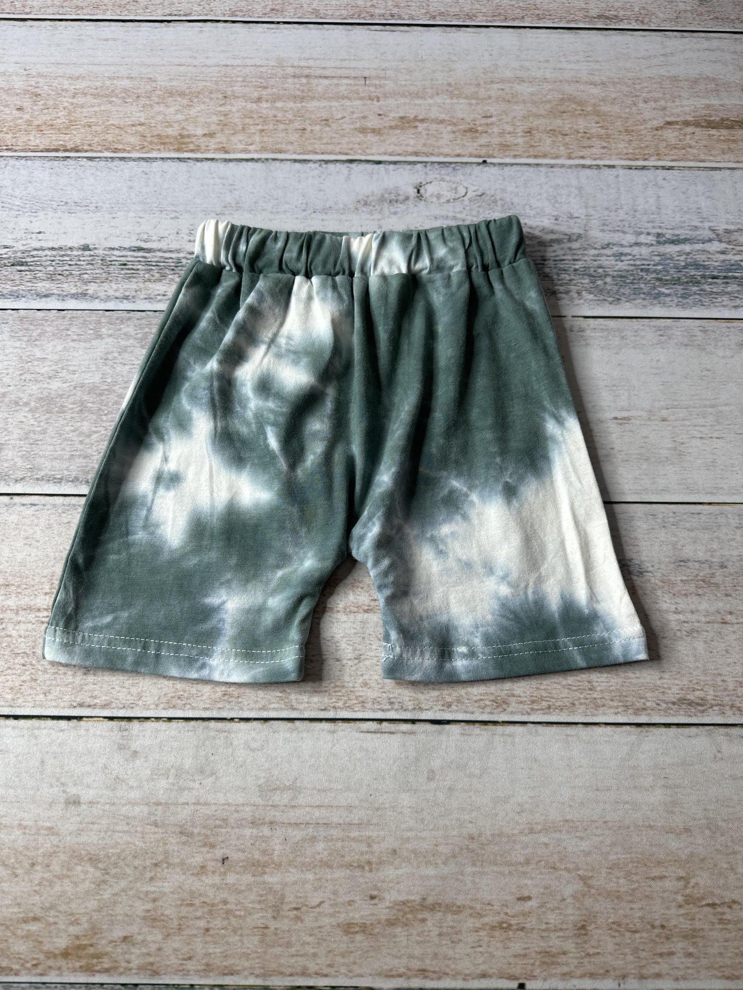 Boys Tie Dye | green Shorts Size: 18-24 months Tie Dye | green
