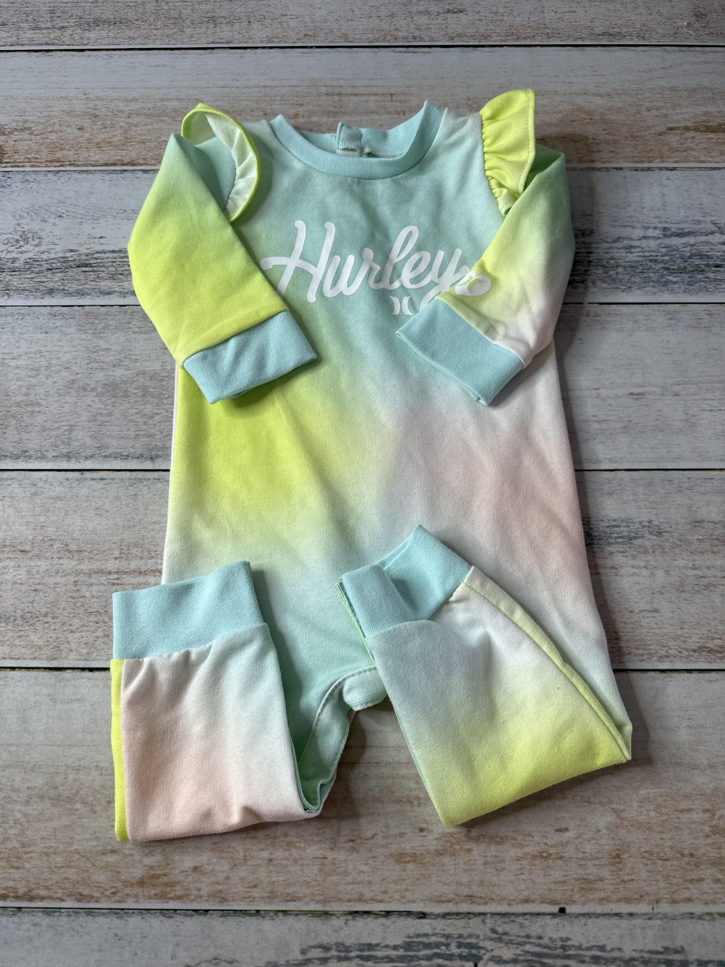 Hurley Unisex Tie Dye | Light Blue | light green | Yellow | pink Long Sleeve Outfit Size: 12 months Tie Dye | Light Blue | light green | Yellow | pink