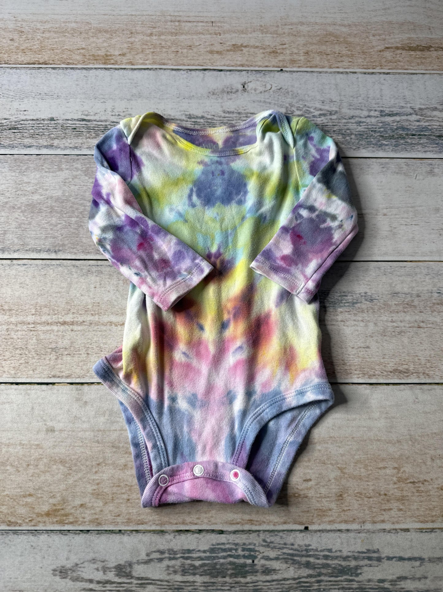 Carters Girls Tie Dye Onesie Size: 6-12 months Tie Dye