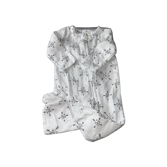 Aden + Anais Unisex White | Black | Pattern Pajamas Size: 3-6 months White | Black | Pattern