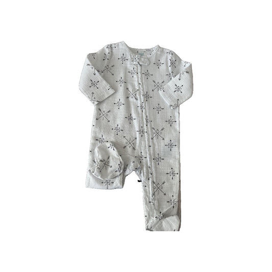 Aden + Anais Unisex White | Black | Pattern Pajamas Size: 3-6 months White | Black | Pattern
