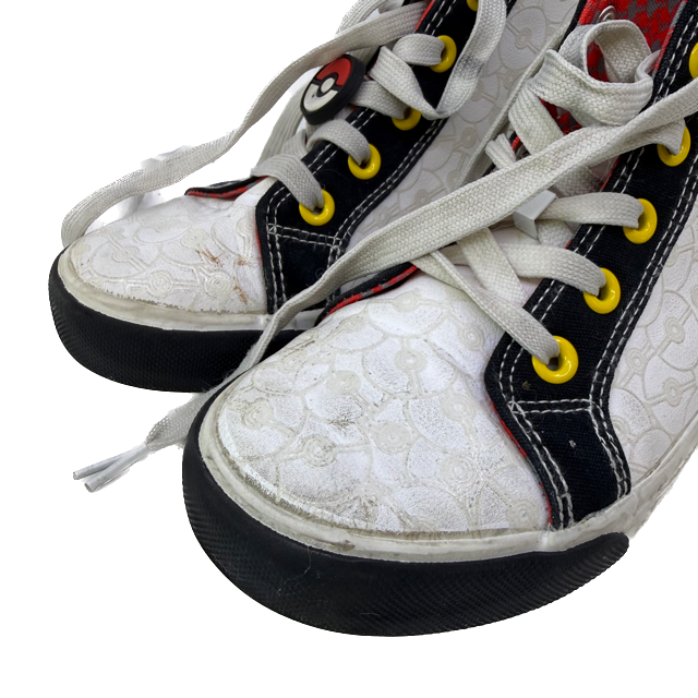 Pokemon Unisex White | Black | Yellow Sneakers Size: Youth 1 White | Black | Yellow