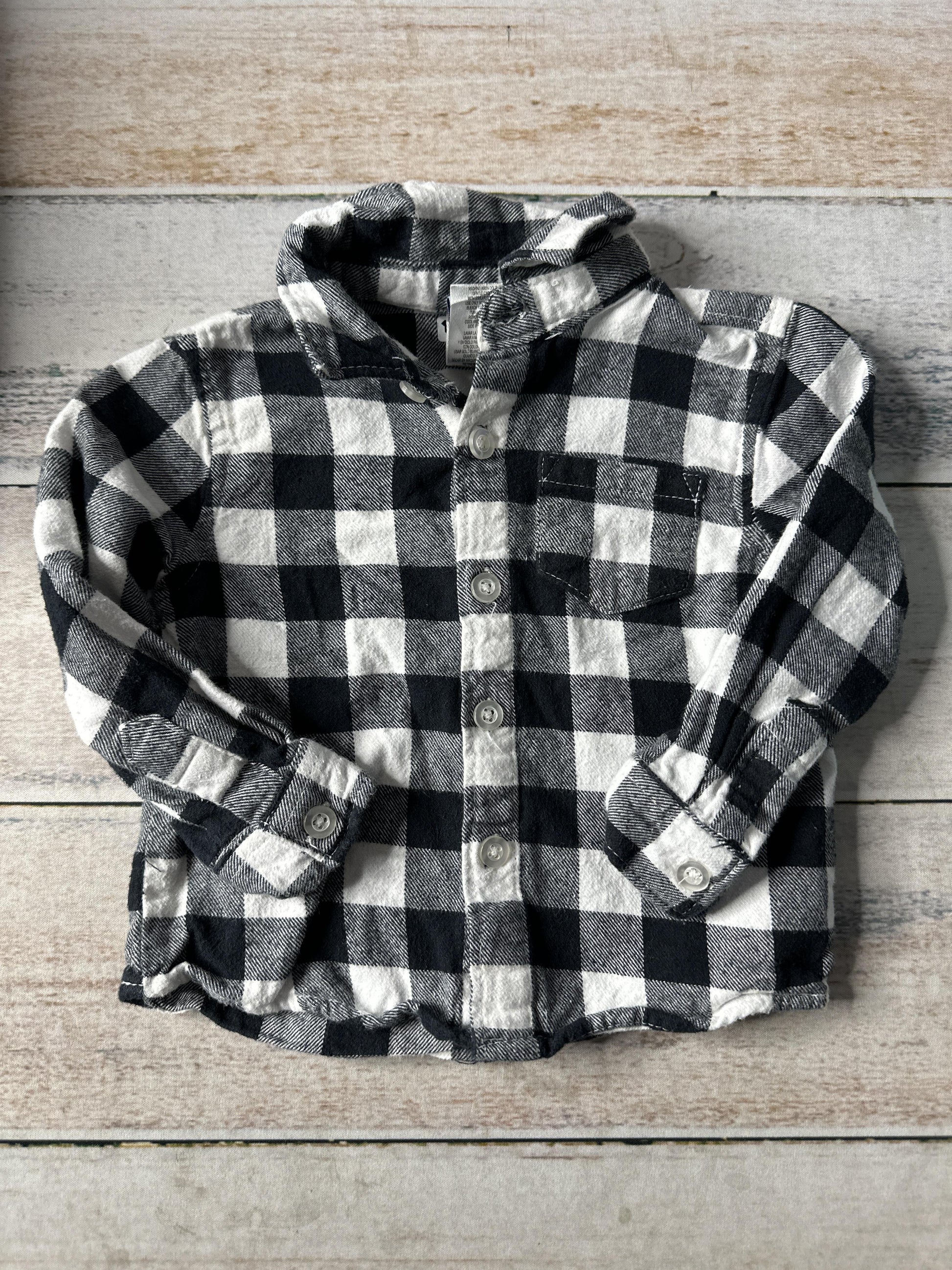 Little Lad Boys White | Black Button Down Short Sleeve Size: 12 months White | Black