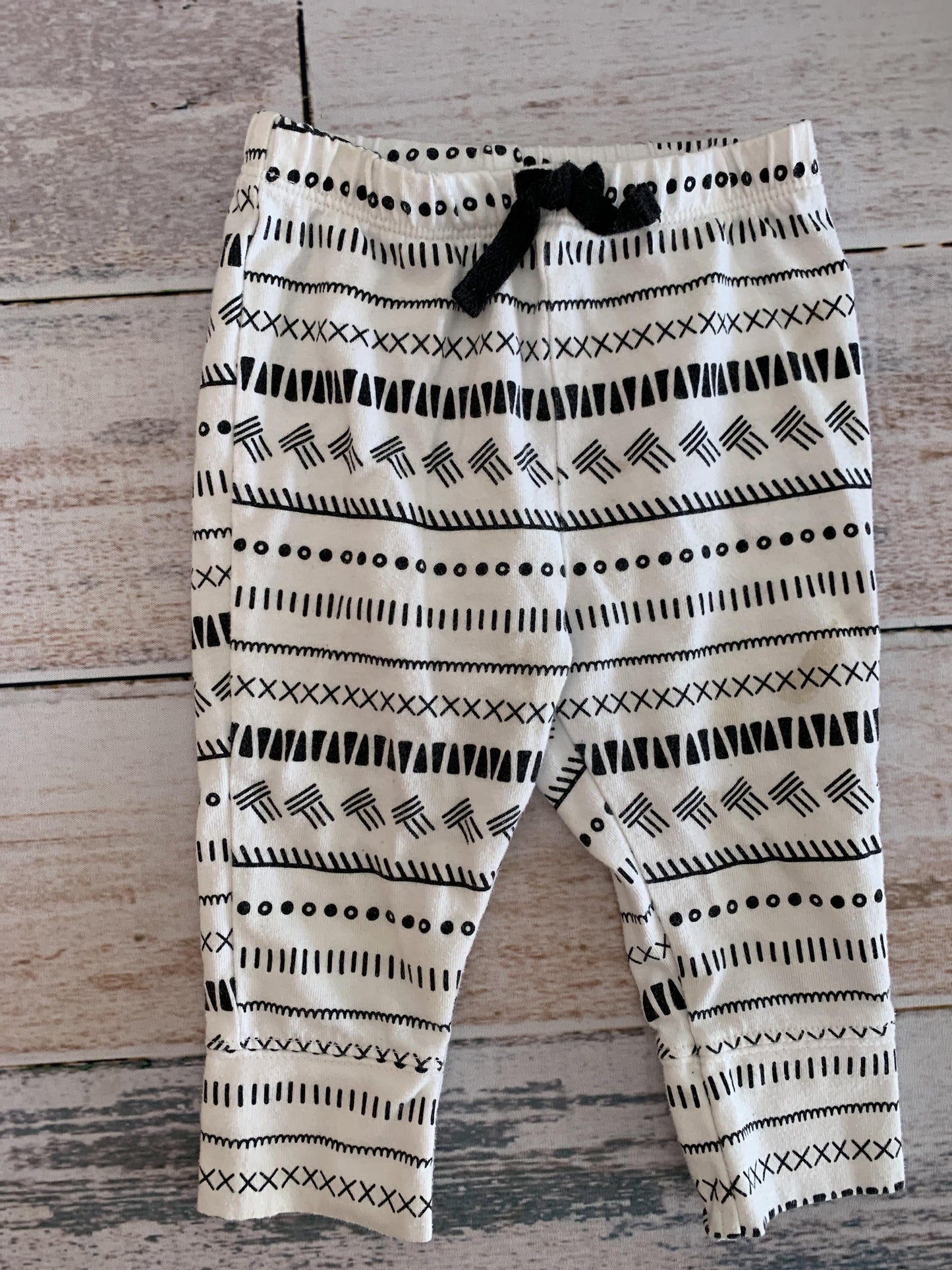 Cat & Jack Unisex White | Black Pants Size: 6-9 months White | Black