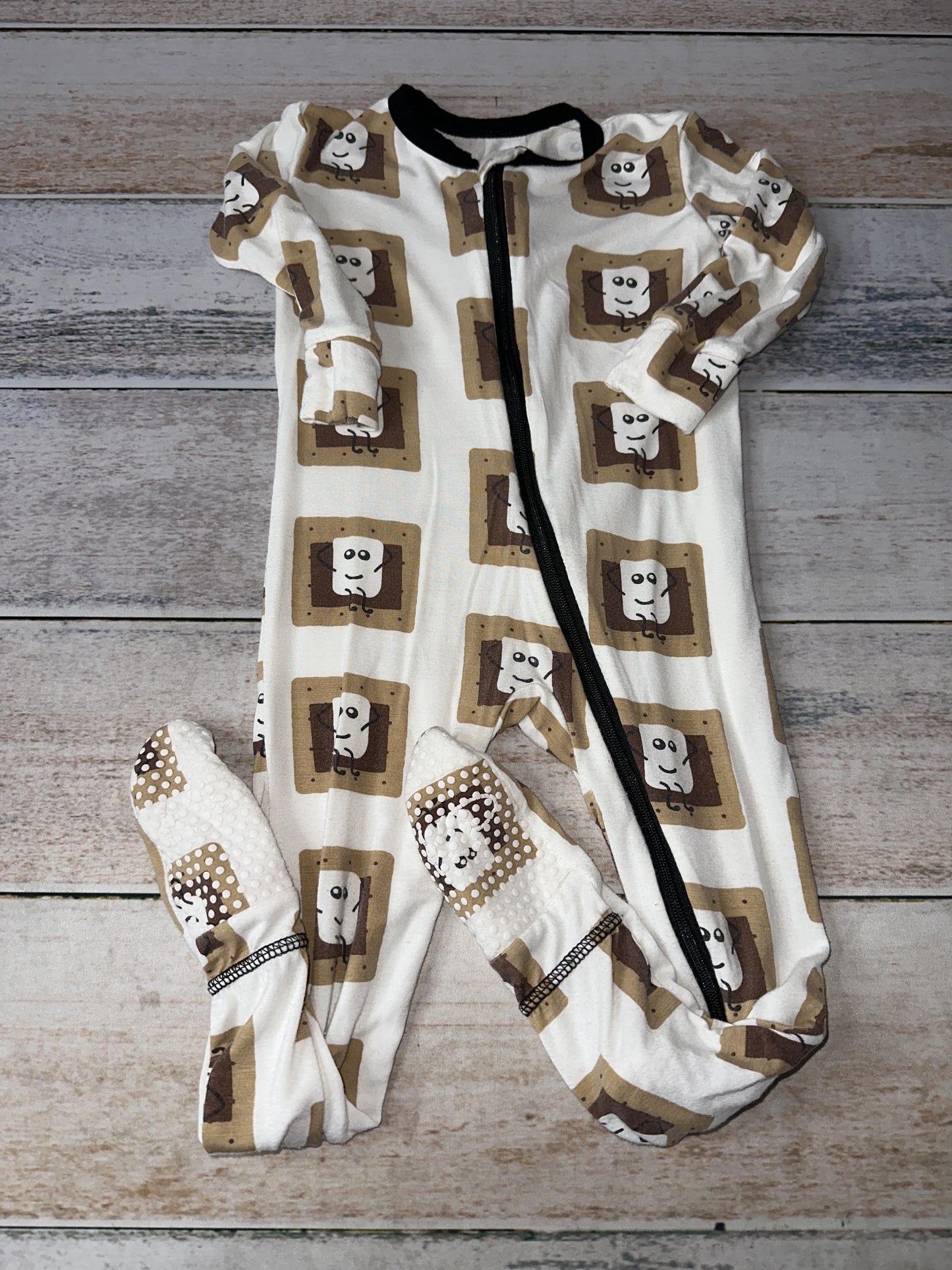 KicKee Pants Boys White | Food Pajamas Size: 12-18 months White | Food