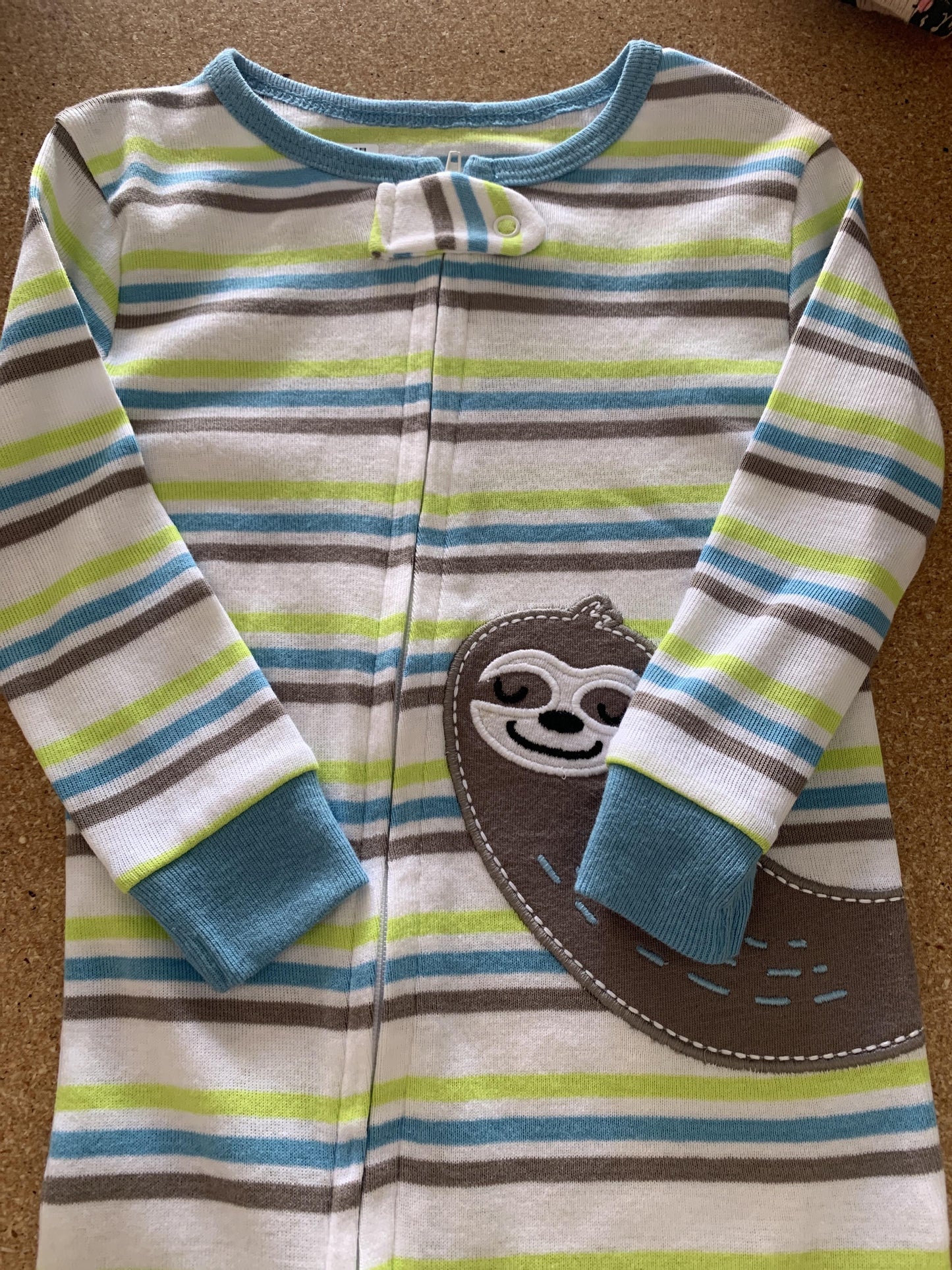 Unisex White | green | Blue Pajamas Size: 9-12 Months White | green | Blue