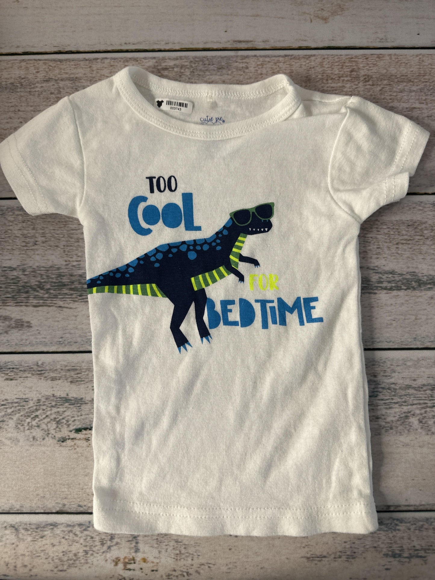 Cutie Pie Dreamers Unisex White | green | Dinosaur Pajamas Size: 18 months White | green | Dinosaur
