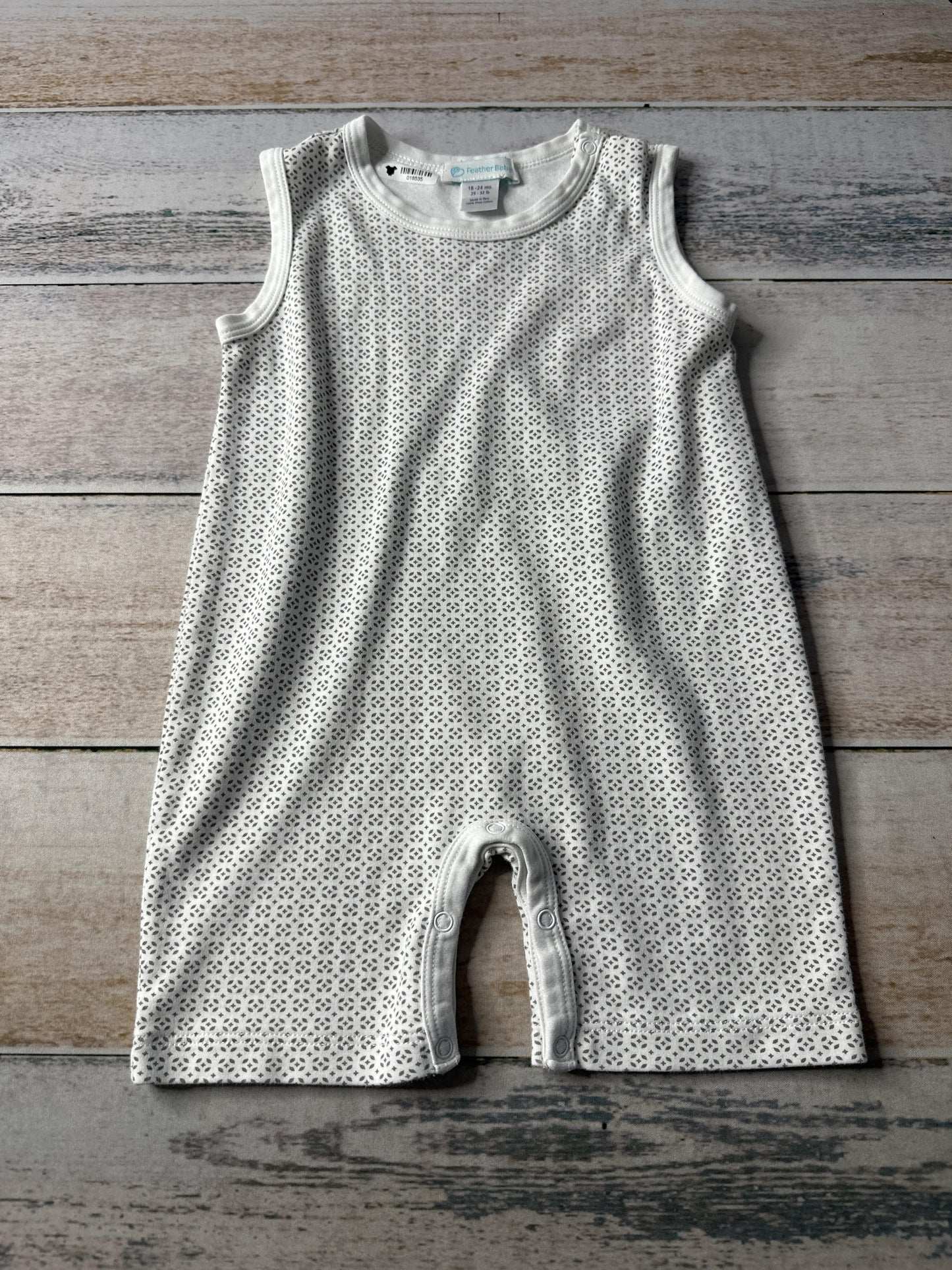Feather Baby Boys White | Grey | Graphic Romper Size: 18-24 months White | Grey | Graphic
