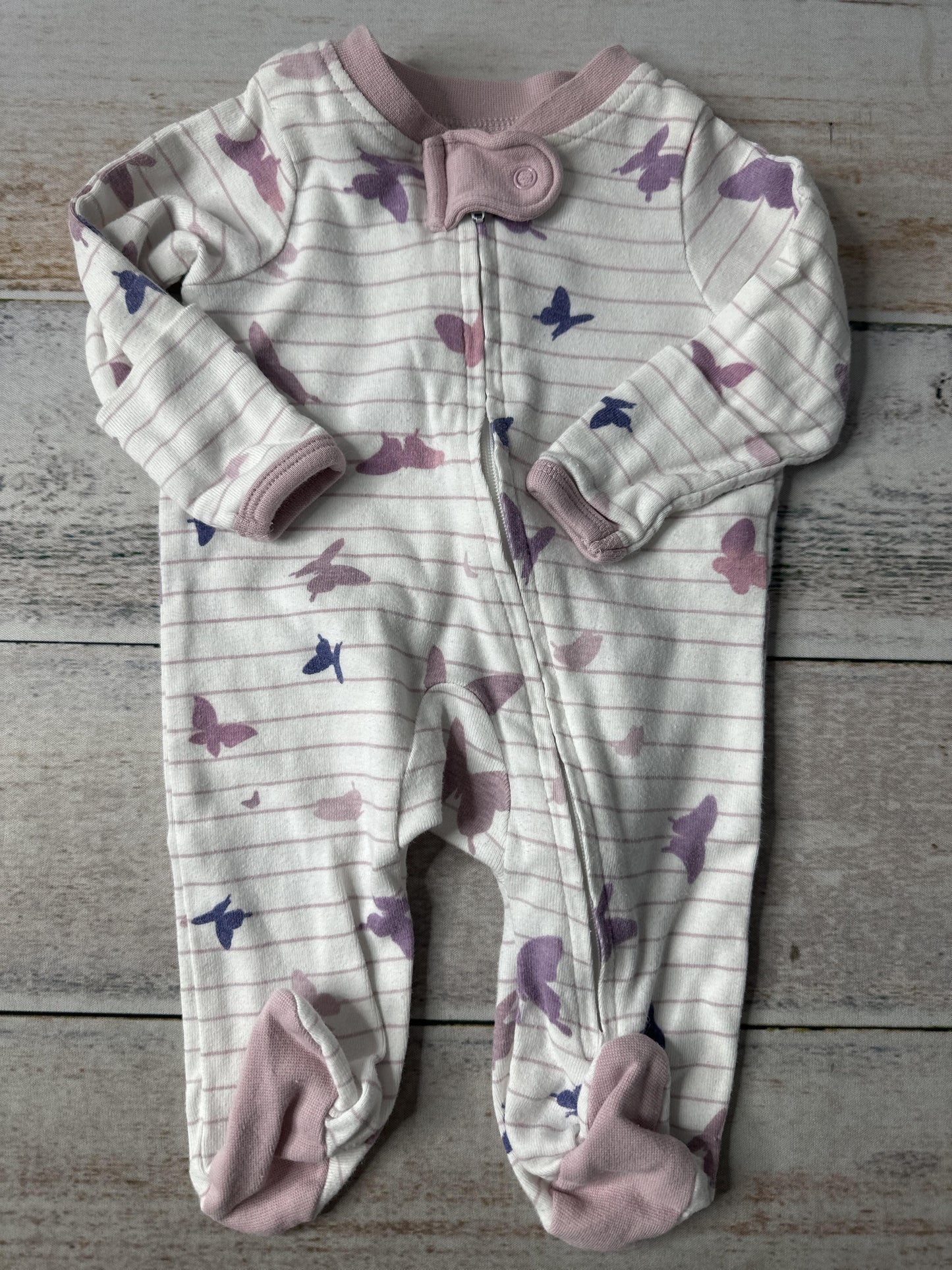 Honest Co Girls White | Grey | pink | purple | Butterfly Pajamas Size: Preemie White | Grey | pink | purple | Butterfly