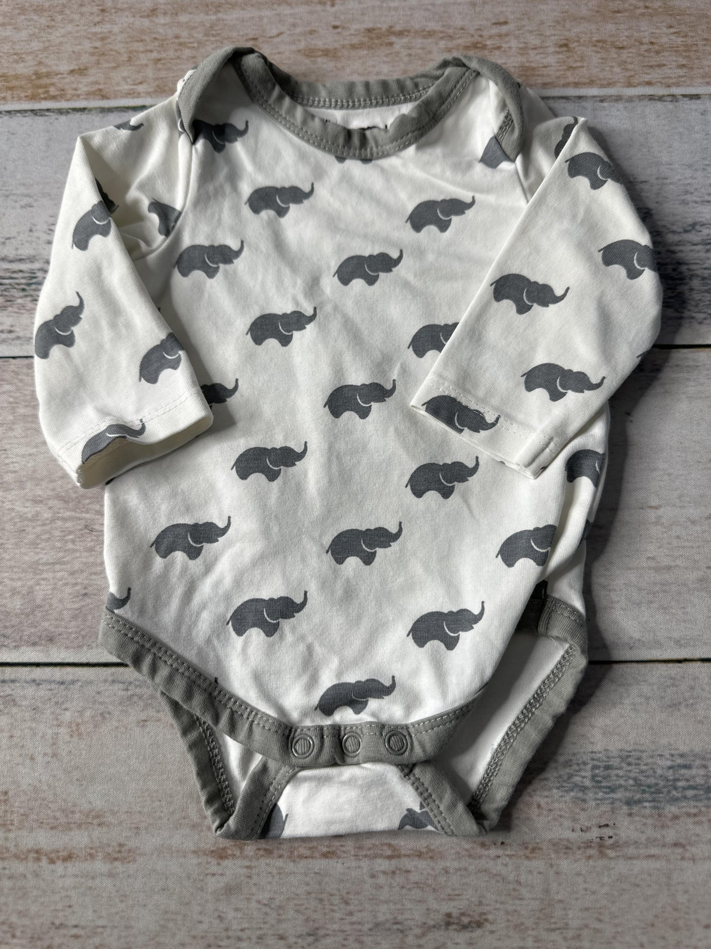 Monica + Andy Unisex White | Grey Onesie Size: 0-3 months White | Grey