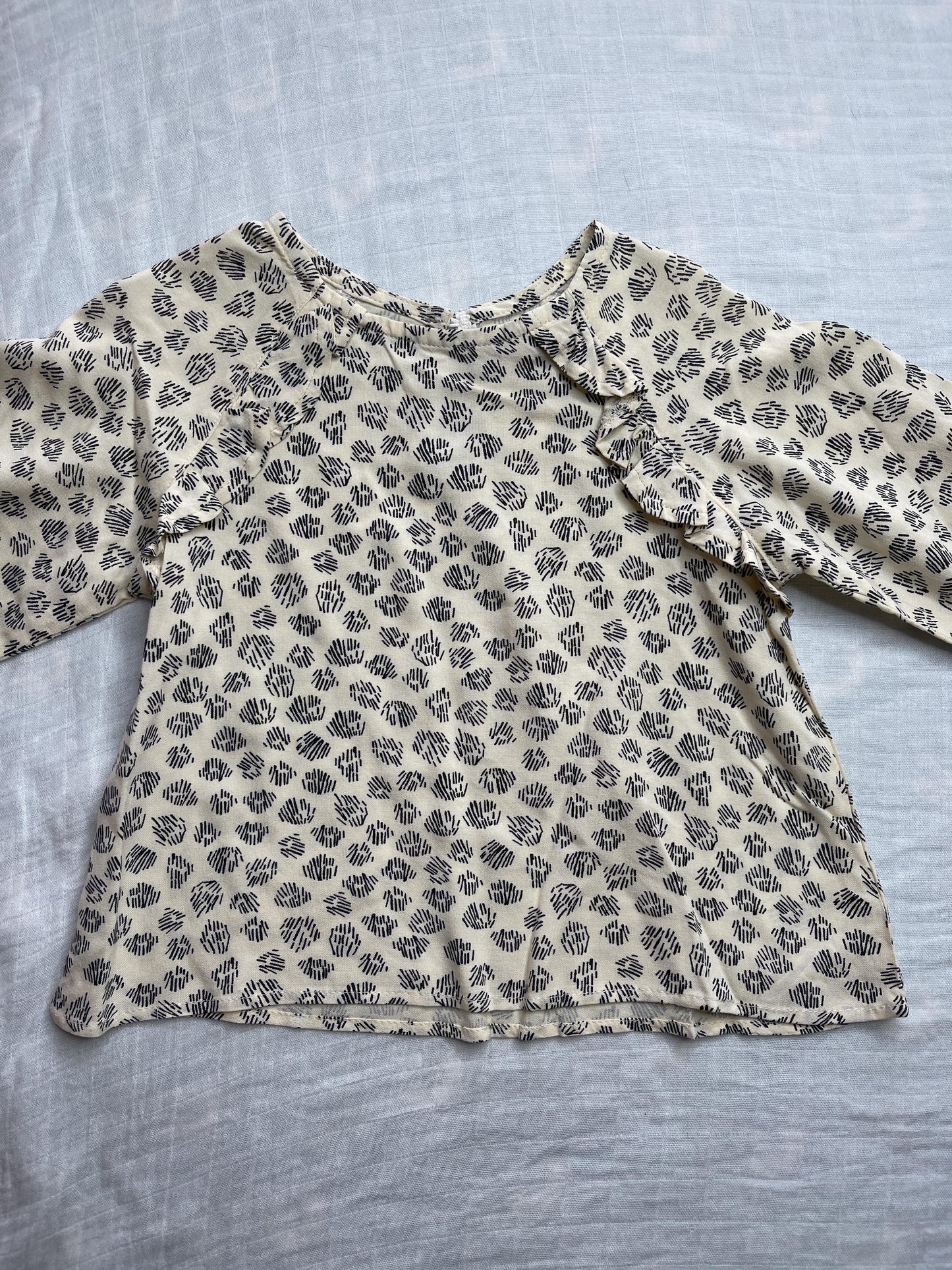 Peek Girls White | Grey Long Sleeve T-Shirt Size: 2T White | Grey