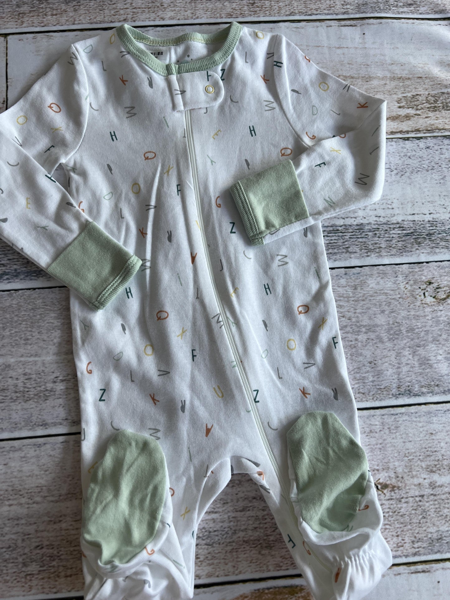 Cloud Island Unisex White | Mint | Pattern Pajamas Size: 6-9 months White | Mint | Pattern