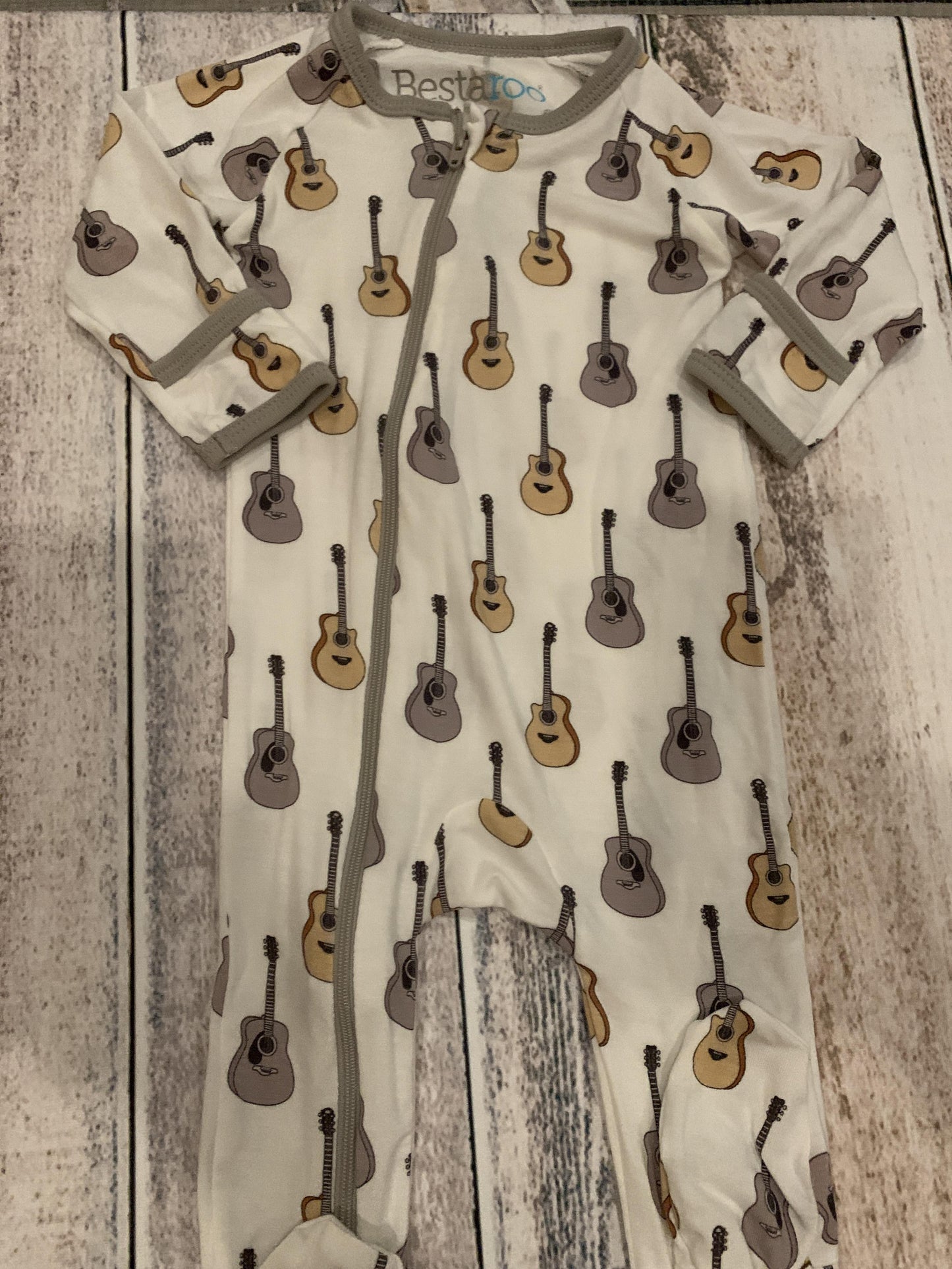 Bestaroo Unisex White | Music Pajamas Size: 6-9 months White | Music