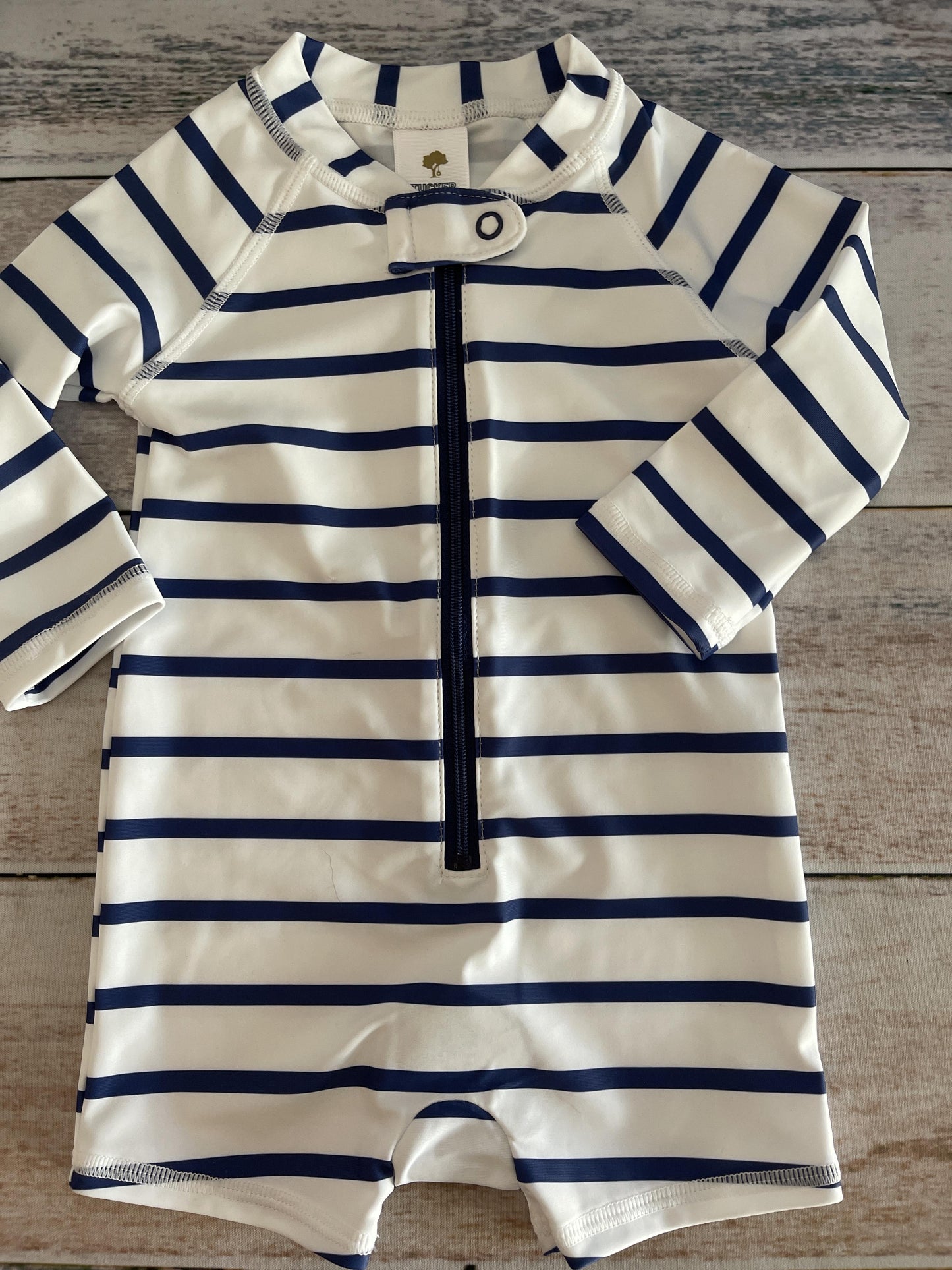 Tucker + Tate Boys White | Navy Blue Button Down Short Sleeve Size: 3-6 months White | Navy Blue