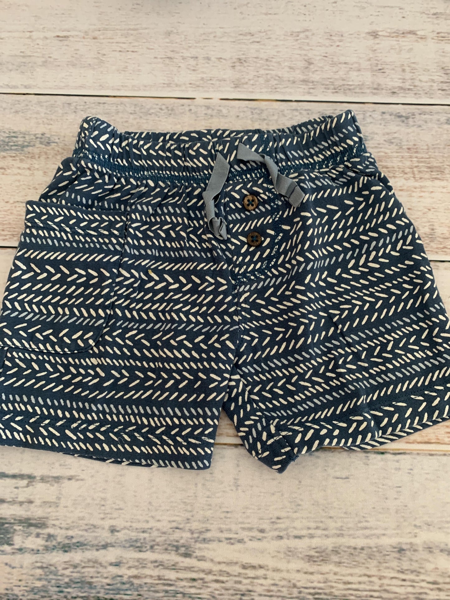 Oliver & Rain Boys White | Navy Blue Shorts Size: 18 months White | Navy Blue