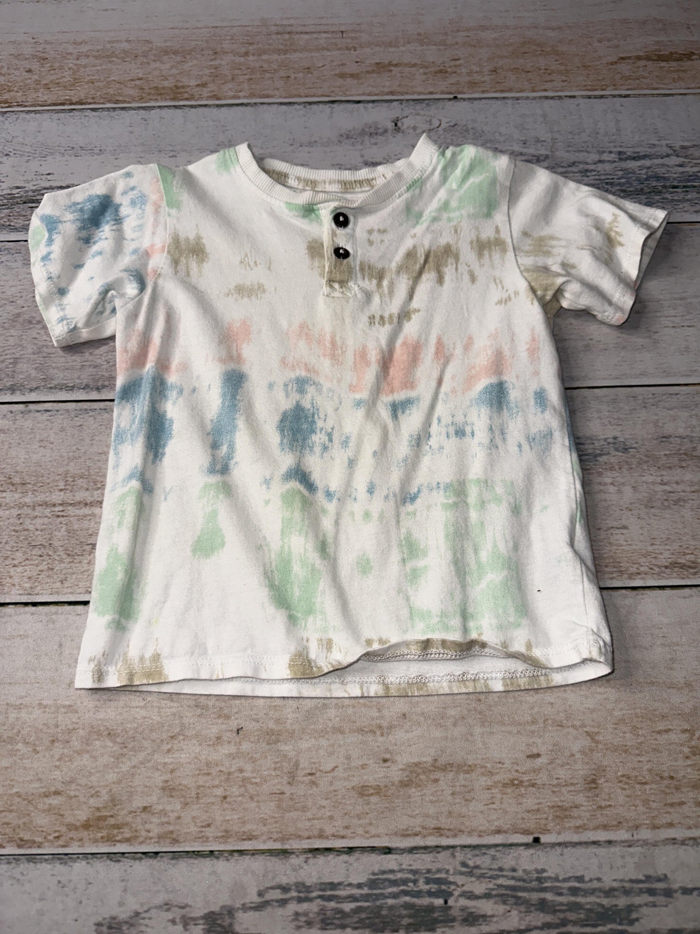 Art Class Boys White | pink | light green | Light Blue T-Shirt Size: 2T White | pink | light green | Light Blue
