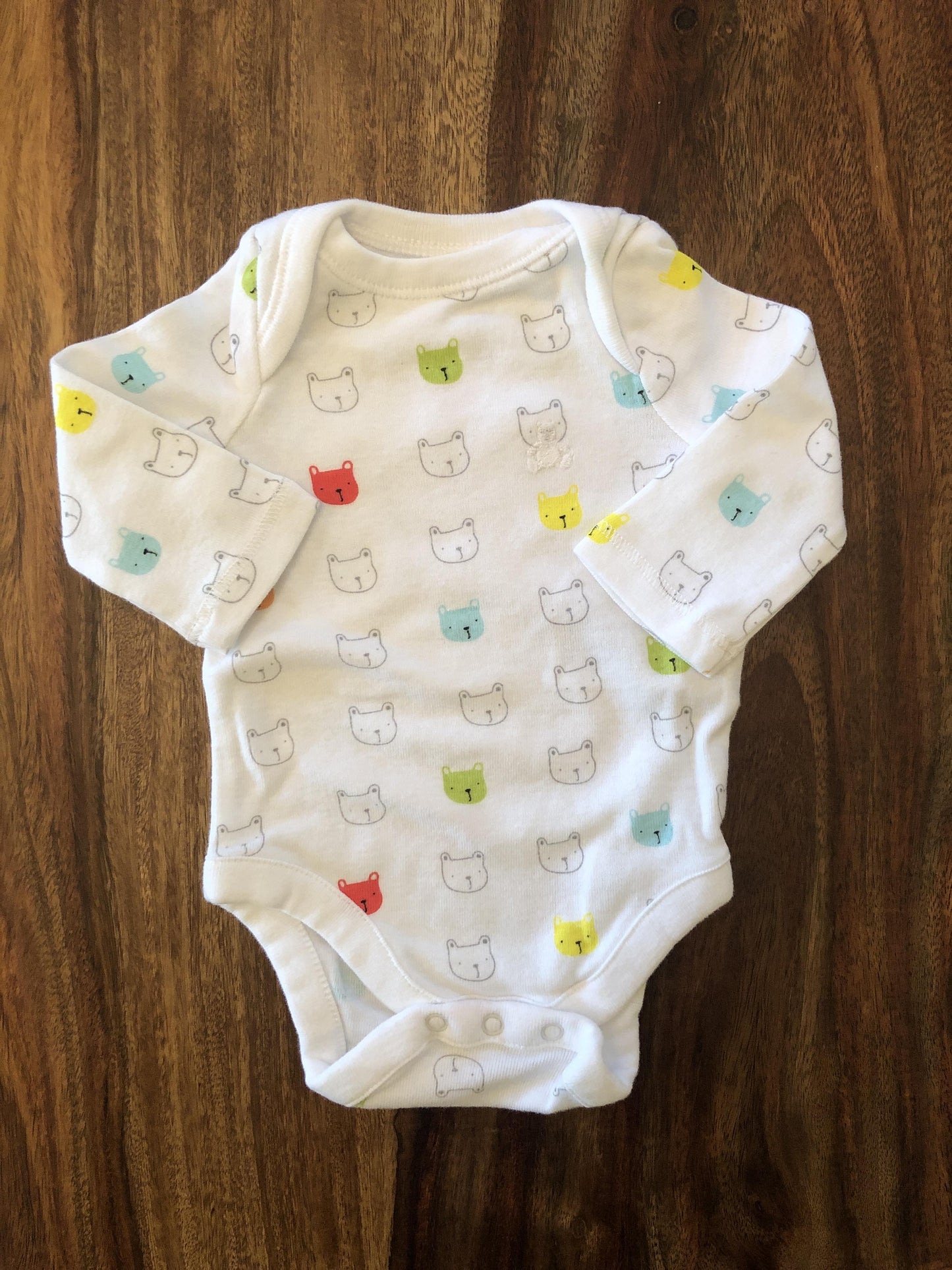 Gap Unisex White | Rainbow | bears Onesie Size: Newborn White | Rainbow | bears