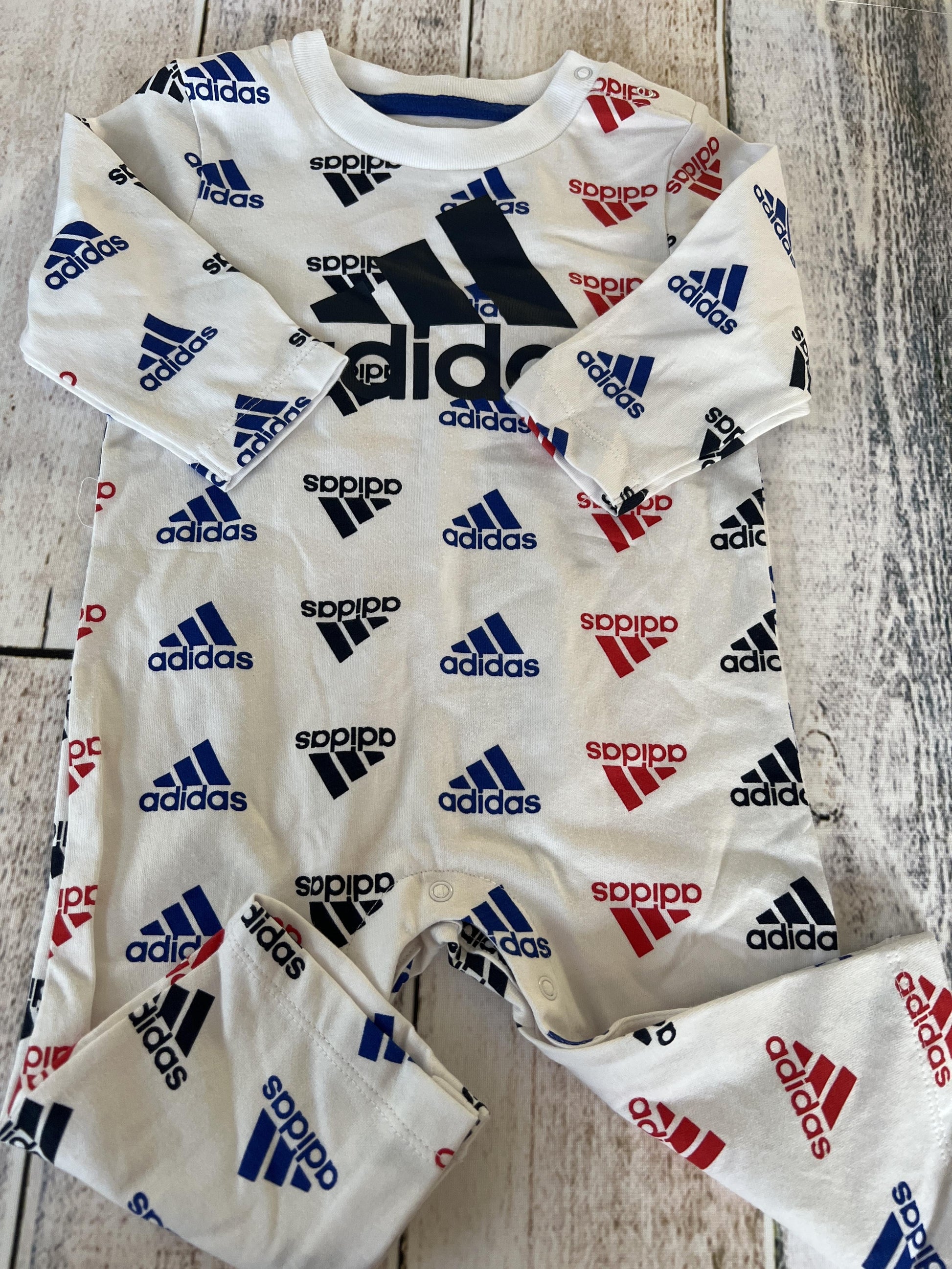 Adidas Boys White | Red | Blue | Graphic Long Sleeve Outfit Size: 9 months White | Red | Blue | Graphic