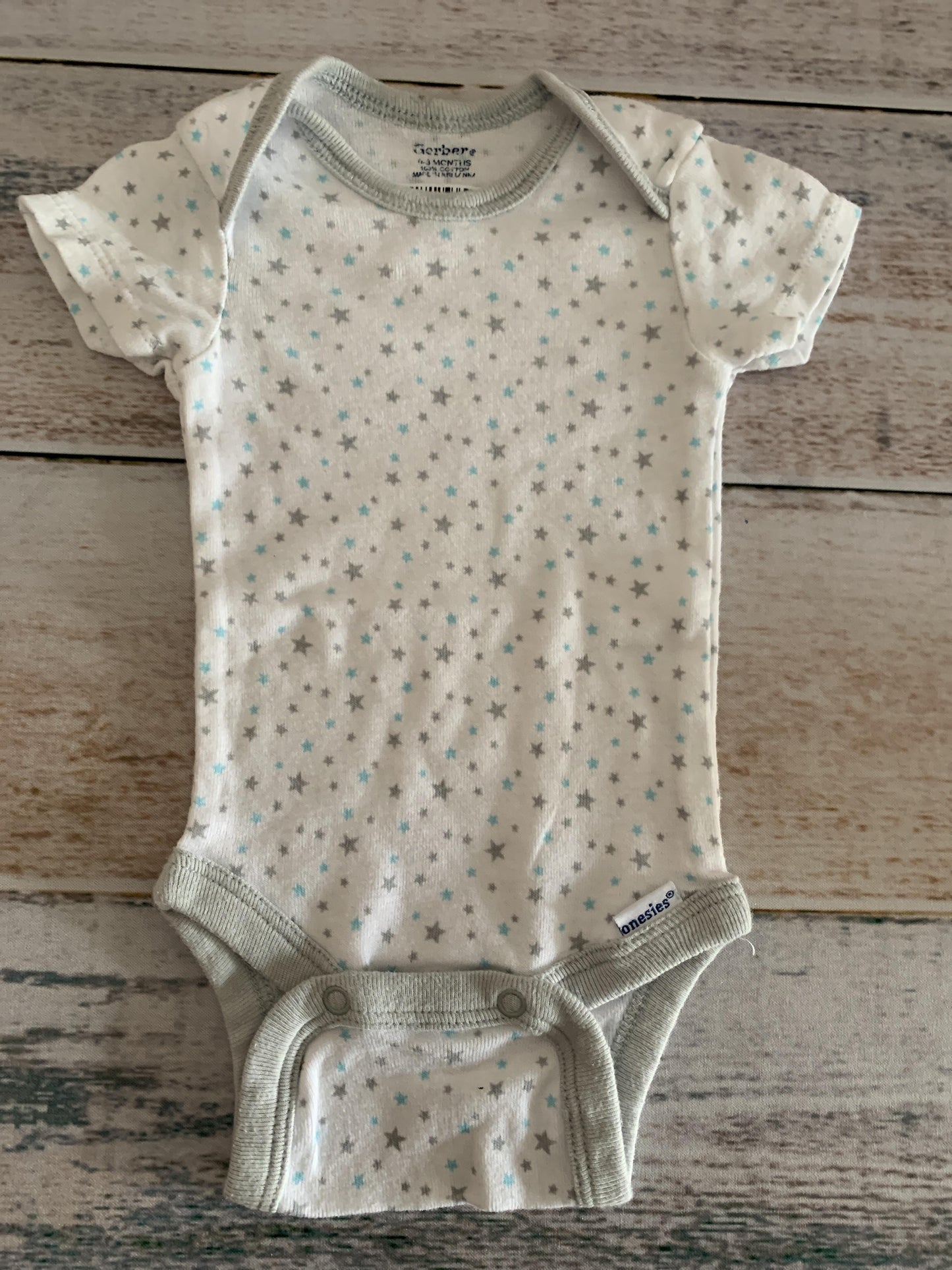 Gerber orgs Unisex White | Stars Romper Size: 0-3 months White | Stars