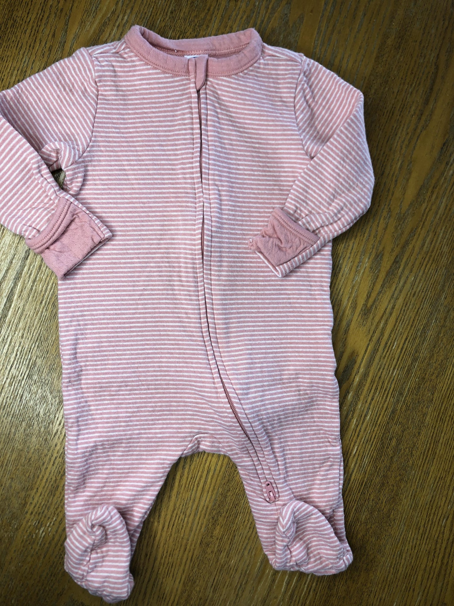Old Navy Girls White | Striped | pink Pajamas Size: 3-6 months White | Striped | pink