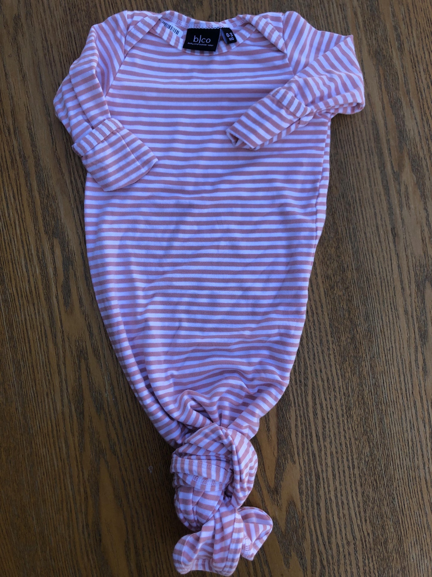 BabySprouts co Girls White | Striped Sleepsack Size: 0-3 months White | Striped