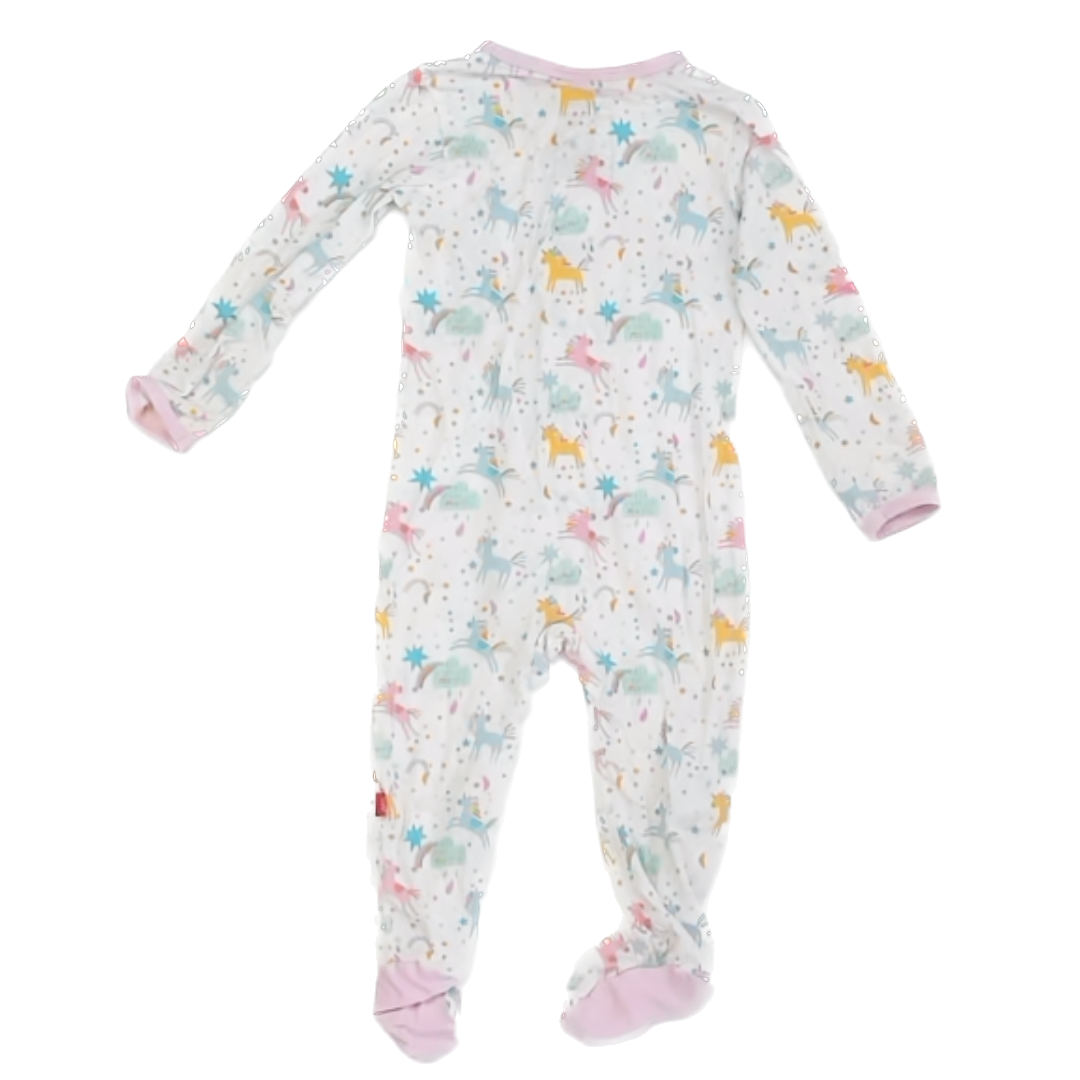 Magnetic Me Girls White | Unicorns 1-piece footed Pajamas Size: 6-9 Months White | Unicorns
