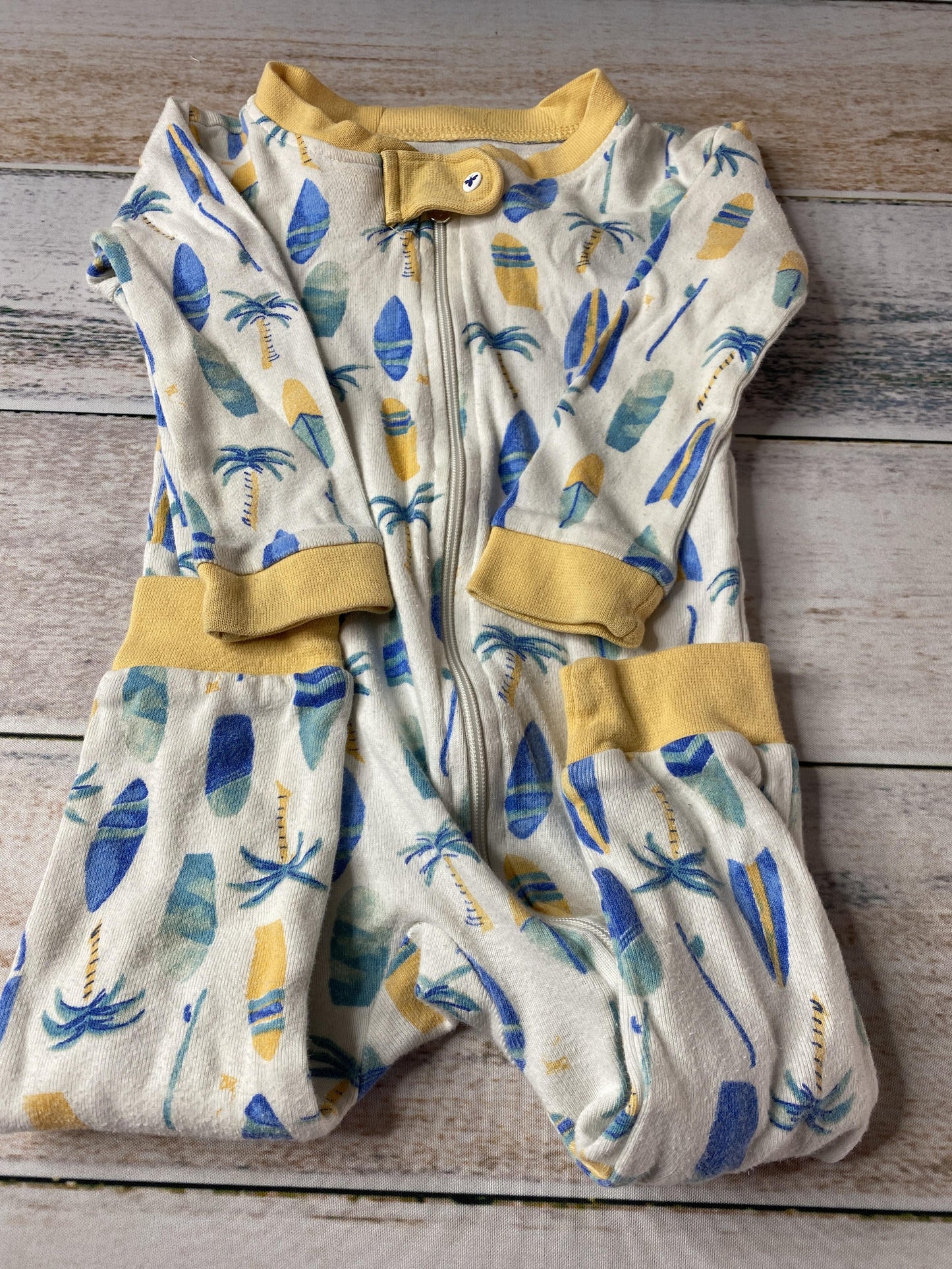 Burt's Bees Boys White | Yellow | Blue Pajamas Size: 12 months White | Yellow | Blue