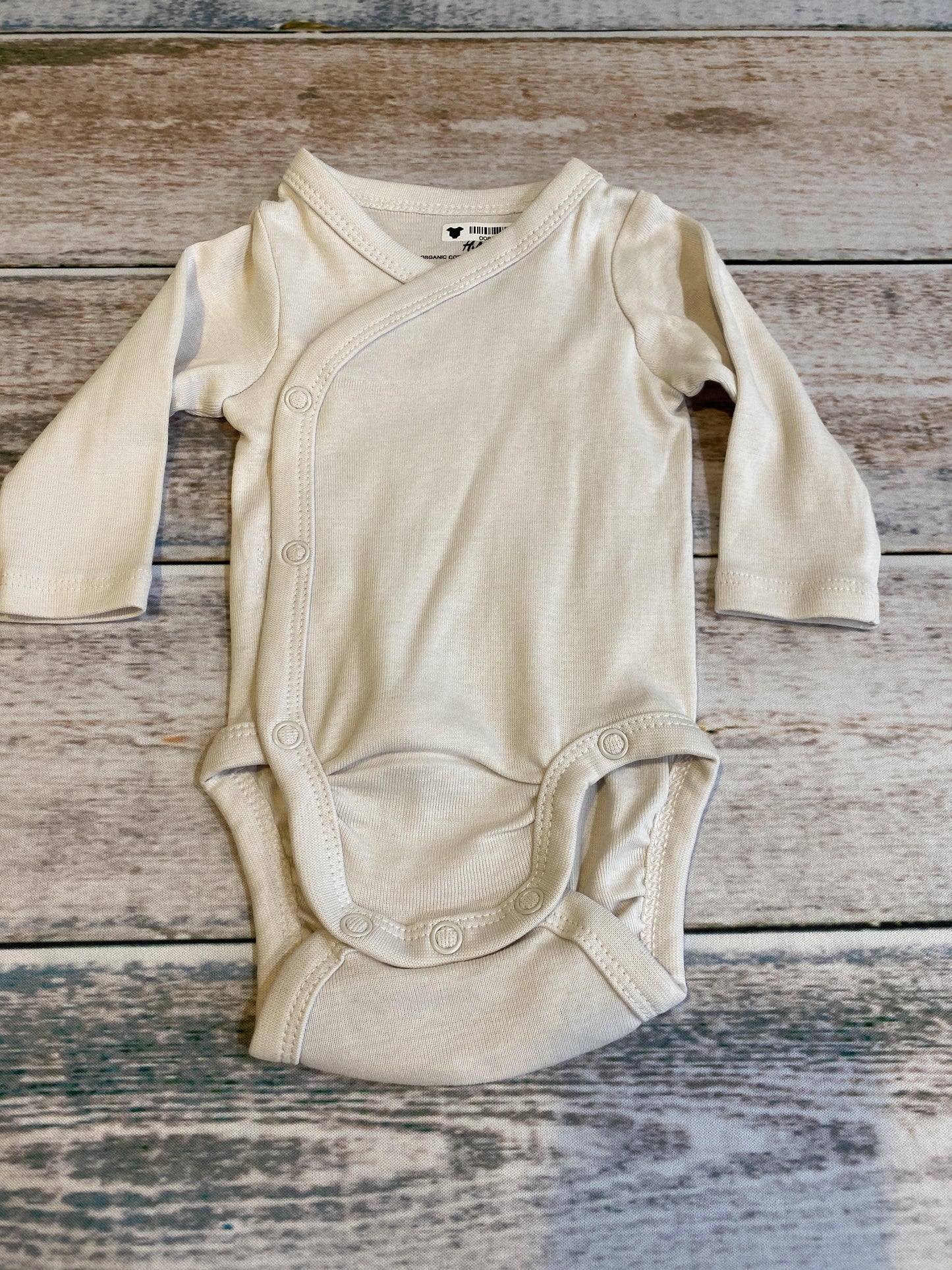 H&M Unisex White Onesie Size: Preemie White