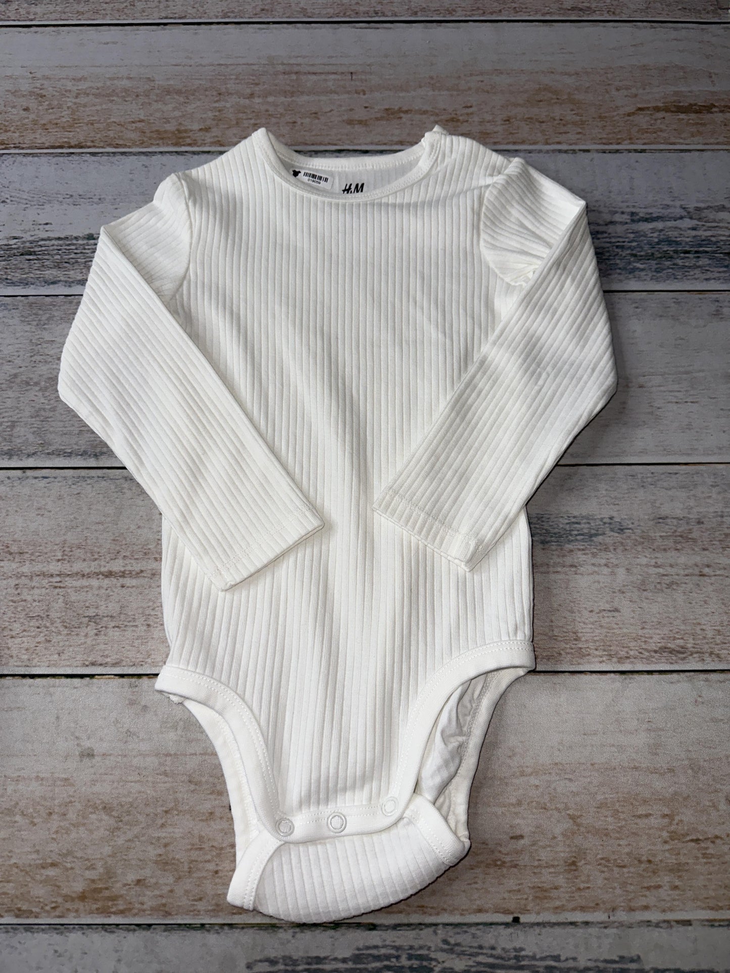 H&M Unisex White Onesie Size: 2T White