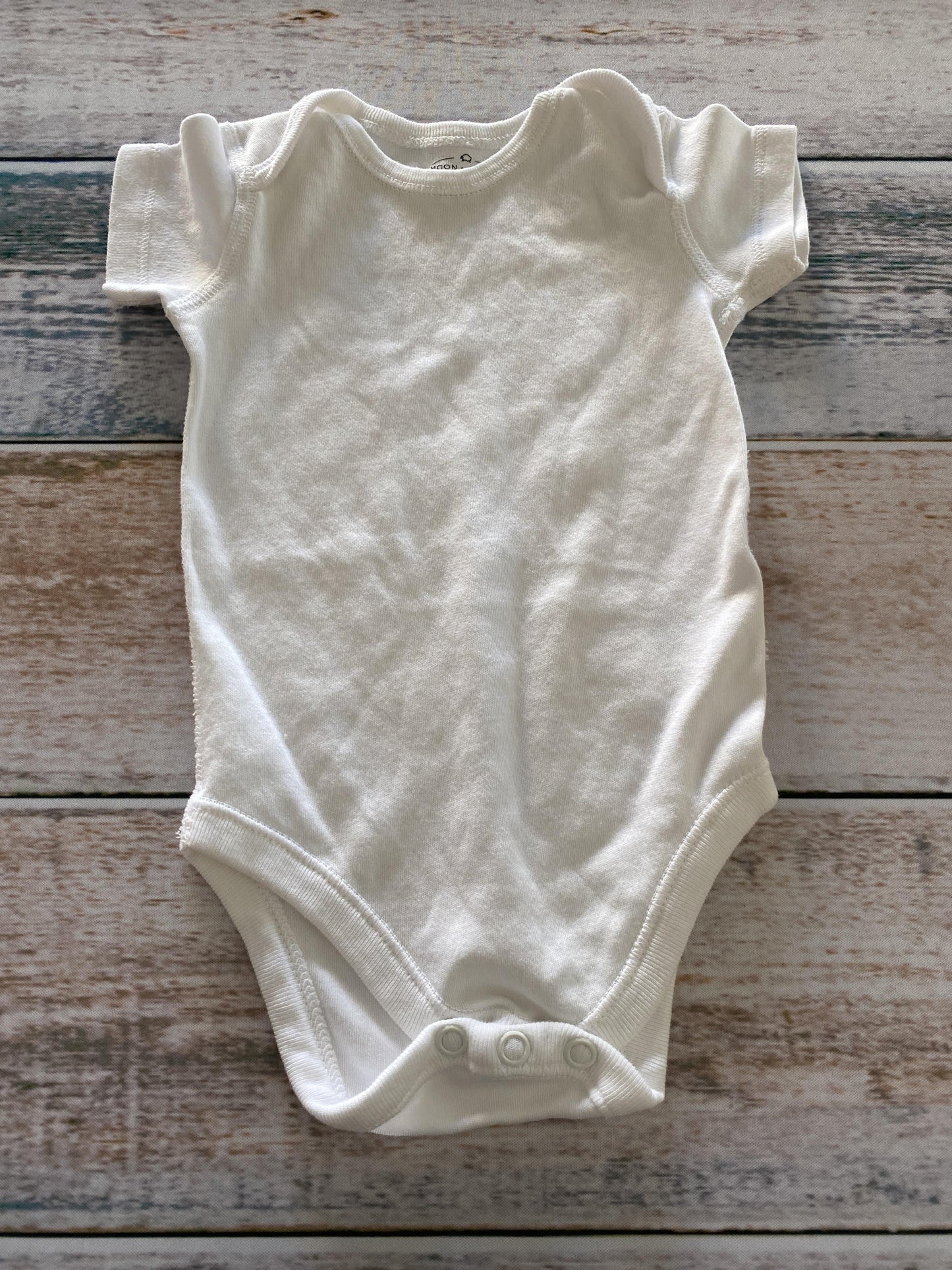 Moon and back Unisex White Onesie Size: 3-6 months White