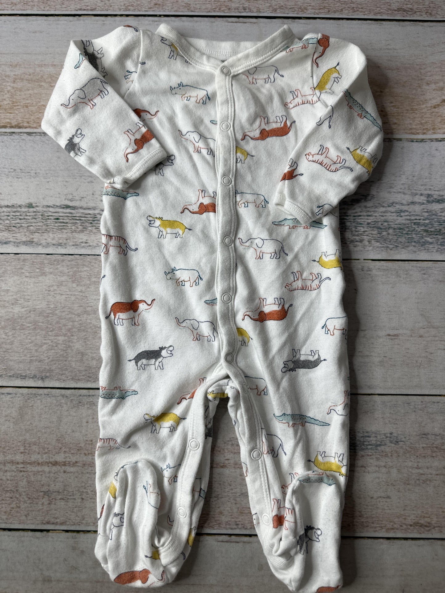 Carters Unisex White Pajamas Size: 6-9 months White
