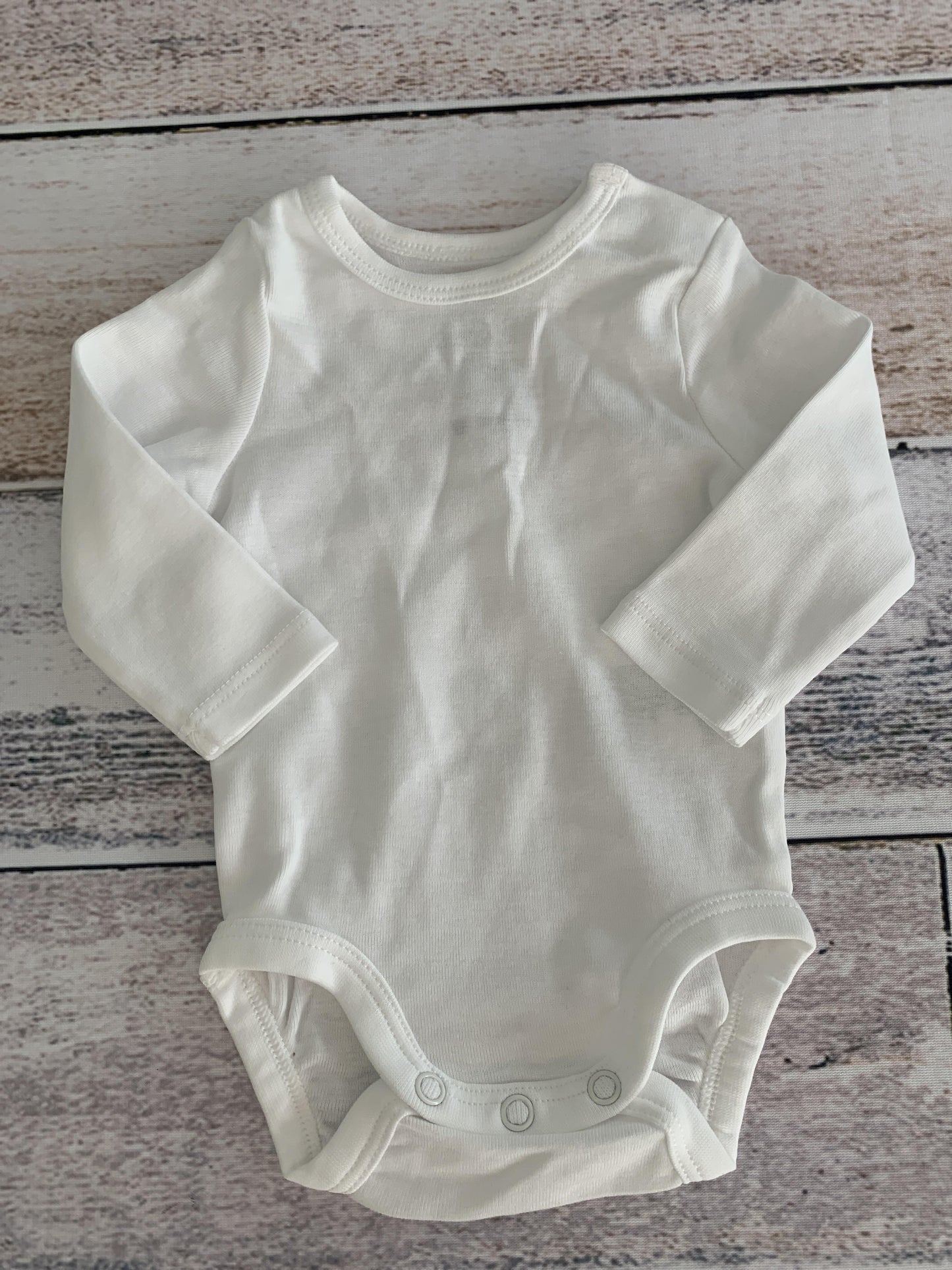 H&M Unisex White Onesie Size: Newborn White