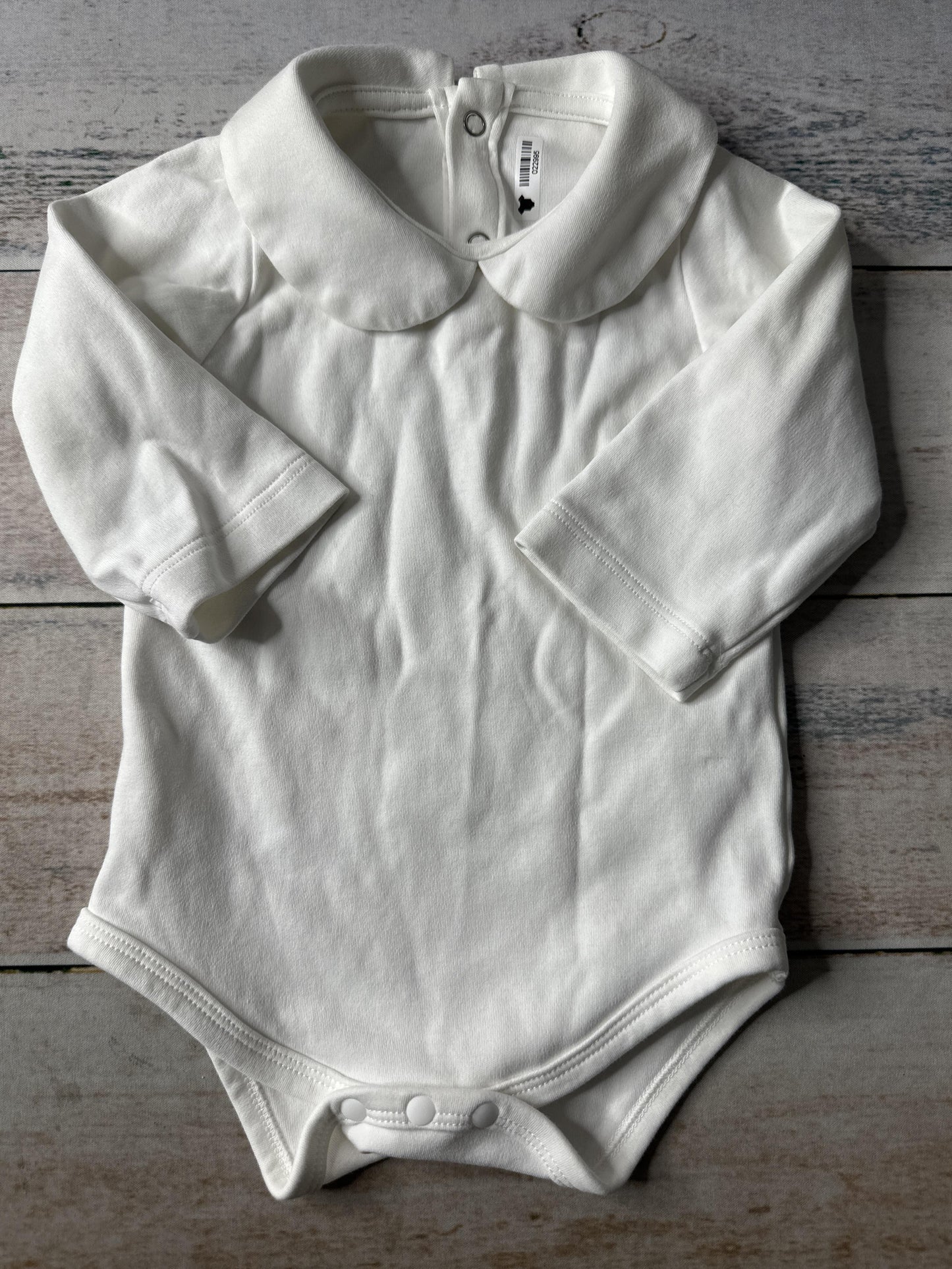 Unknown Unisex White Onesie Size: 3-6 months White
