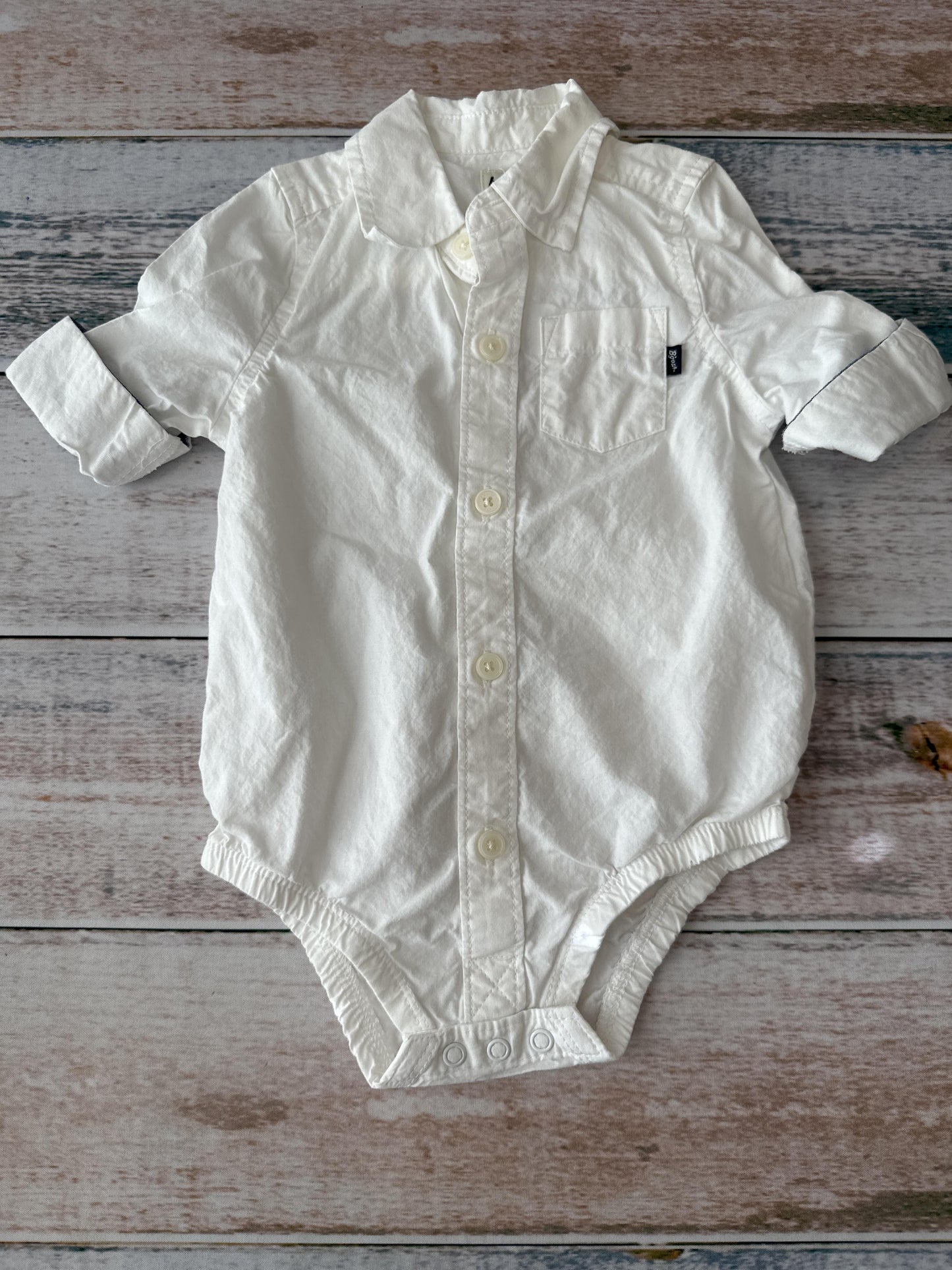 Baby Gosh Boys White Onesie Size: 9 months White