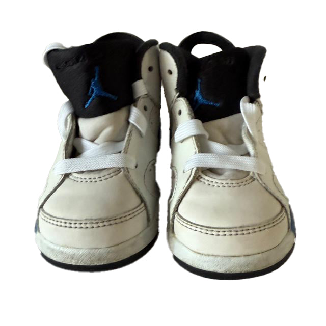 Air Jordan Boys White Sneakers Size: 7 Toddler