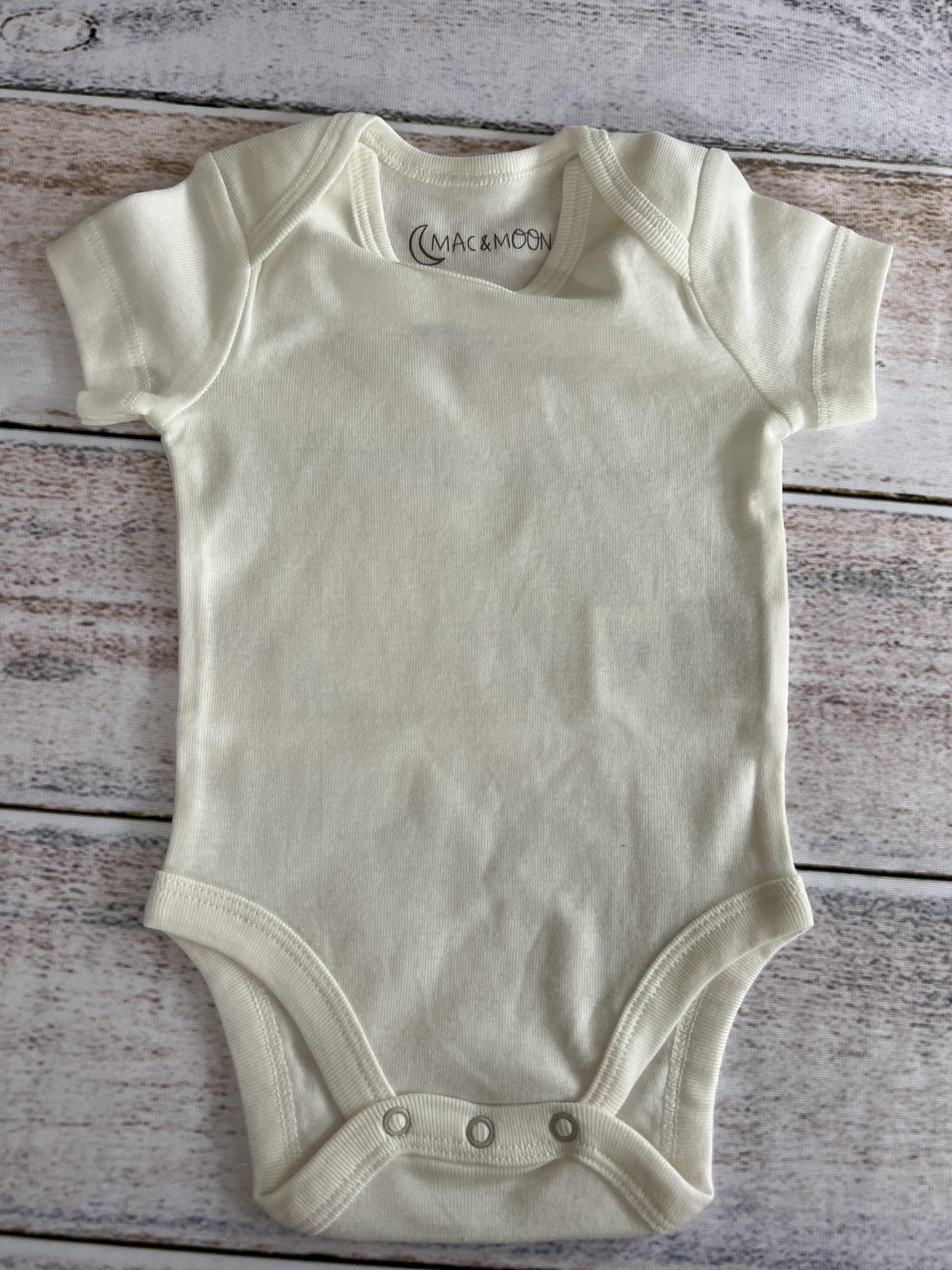 Mac and Moon Unisex White Onesie Size: 3 months White