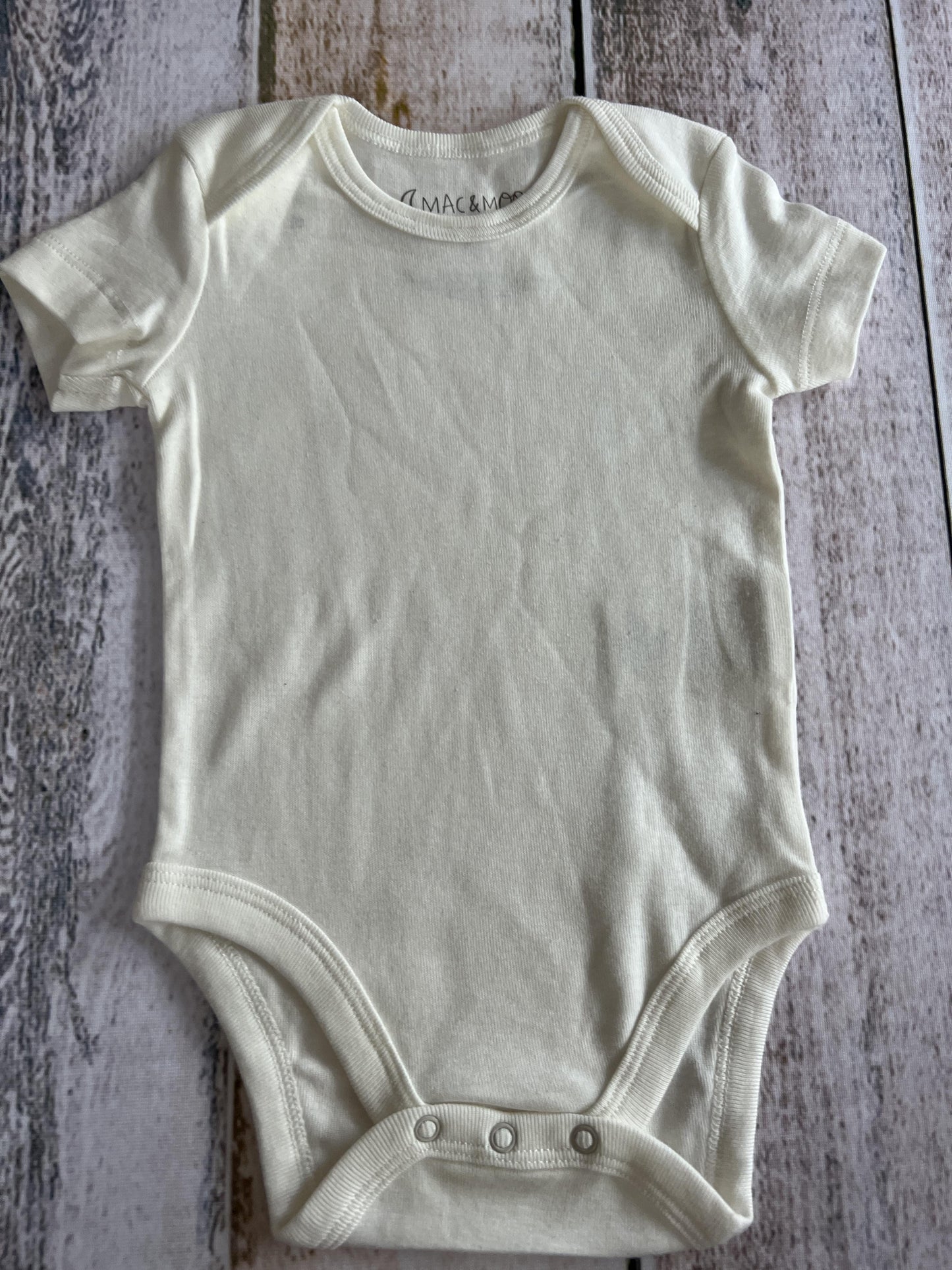 Mac and Moon Unisex White Onesie Size: 6 months White