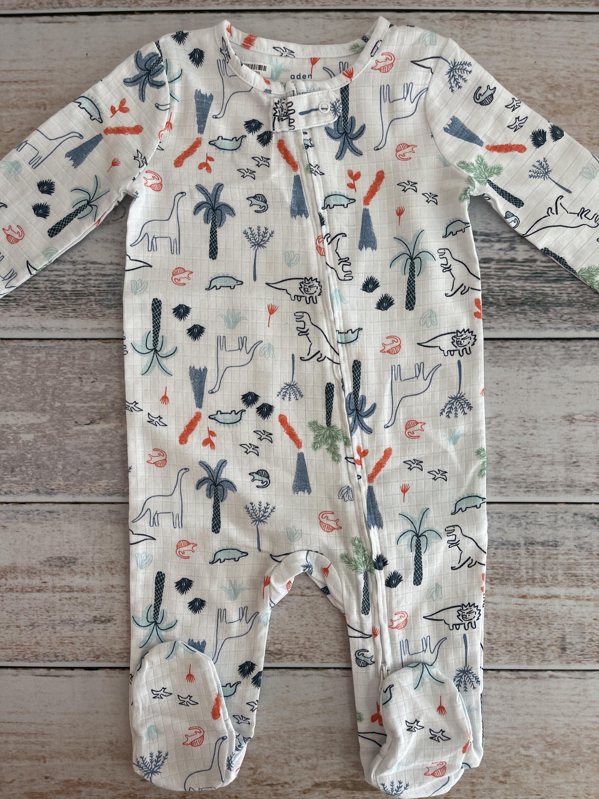 Aden + Anais Unisex Wool White | dinosaur feet Pajamas Size: 3-6 months Wool White | dinosaur feet
