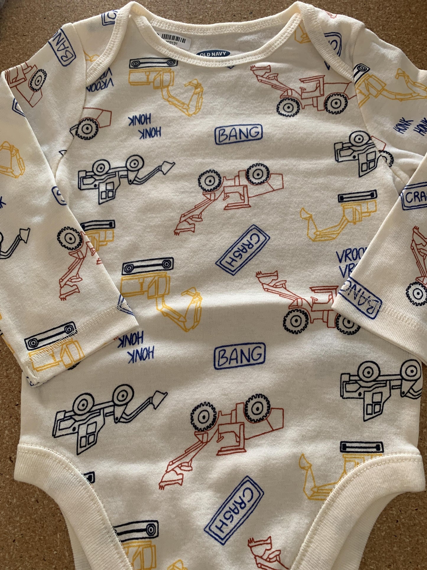 Old Navy Boys Wool White | Royal Blue | Red | Pattern Onesie Size: 6-12 months Wool White | Royal Blue | Red | Pattern