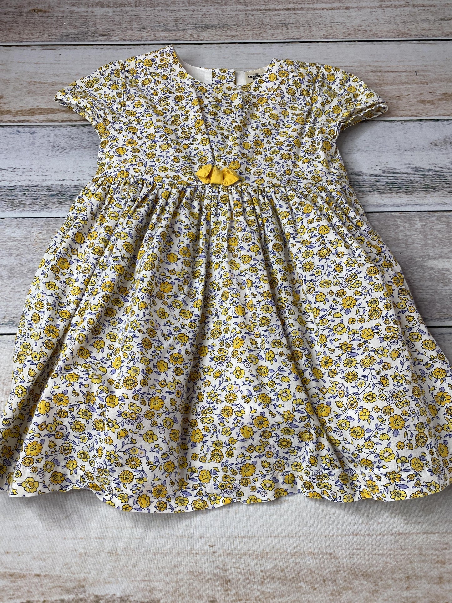 OshKosh Girls Yellow | Blue | Flowers Dress Size: 18 months Yellow | Blue | Flowers